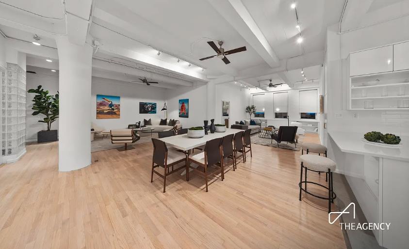 95 Vandam Street 2-R, Soho, Downtown, NYC - 2 Bedrooms  
2.5 Bathrooms  
5 Rooms - 