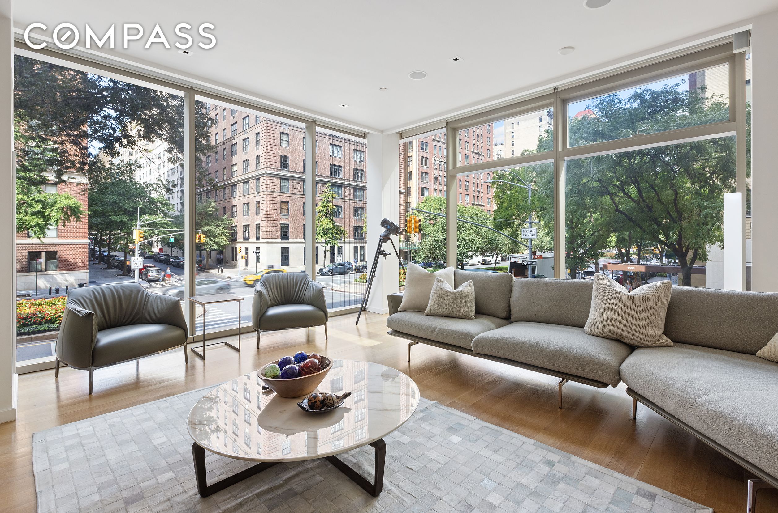 1055 Park Avenue 1, Upper East Side, Upper East Side, NYC - 4 Bedrooms  
3.5 Bathrooms  
8 Rooms - 