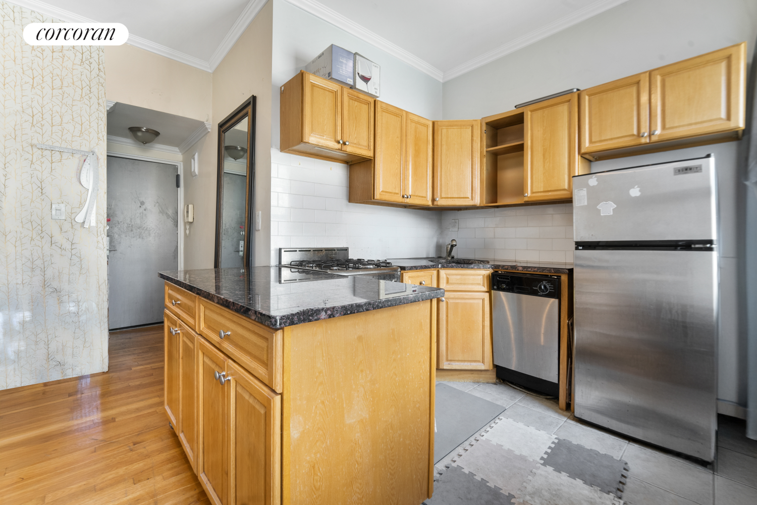 Photo 1 of 152 East 35th Street 5B, Midtown East, NYC, $394,000, Web #: 1091030916