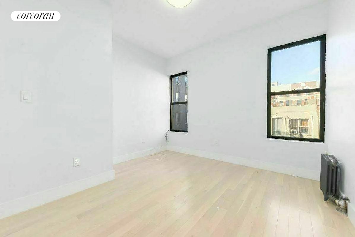 515 West 139th Street 16B, Hamilton Heights, Upper Manhattan, NYC - 3 Bedrooms  
1.5 Bathrooms  
6 Rooms - 