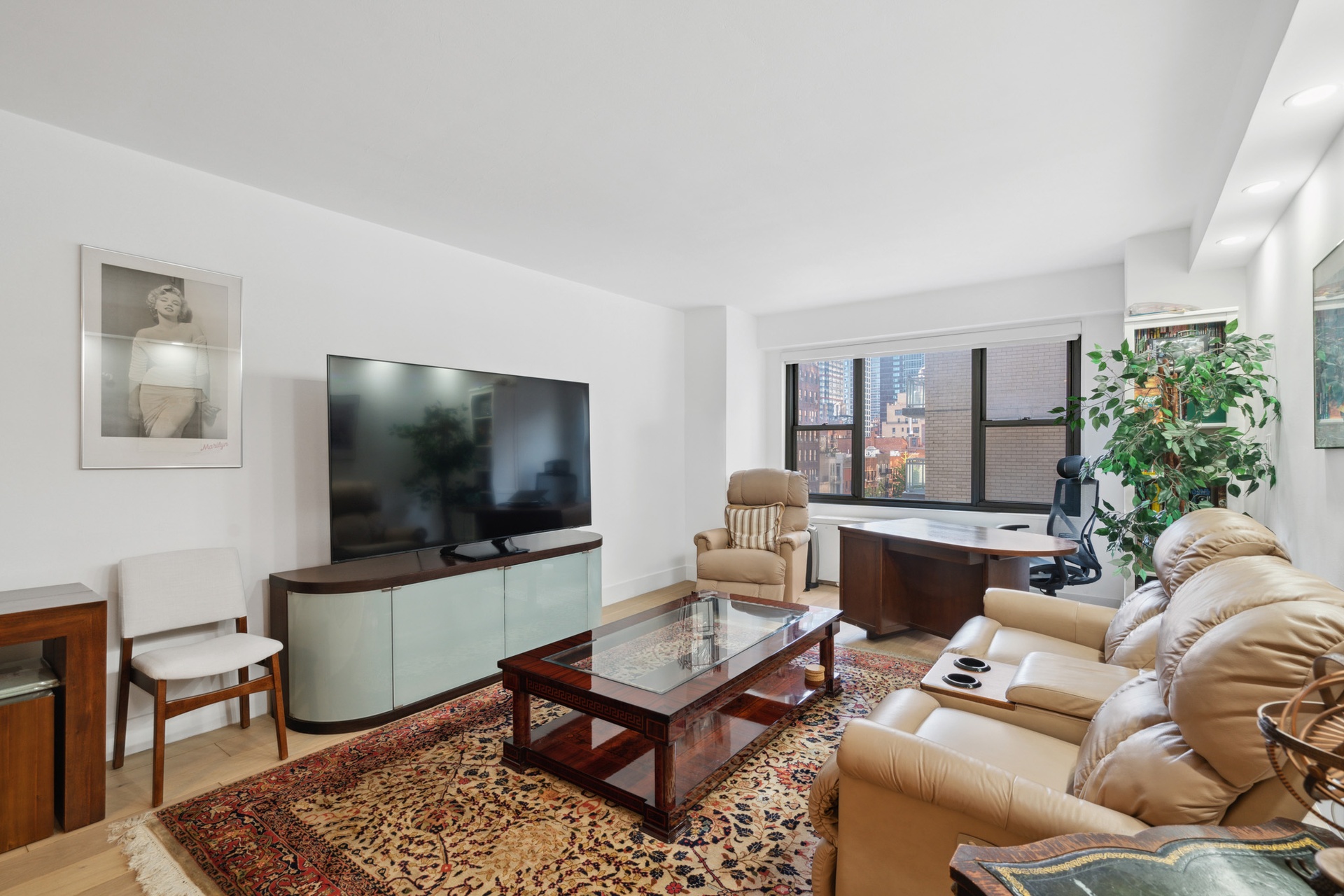 400 East 56th Street 7-S, Sutton Place, Midtown East, NYC - 1 Bedrooms  
1 Bathrooms  
3 Rooms - 