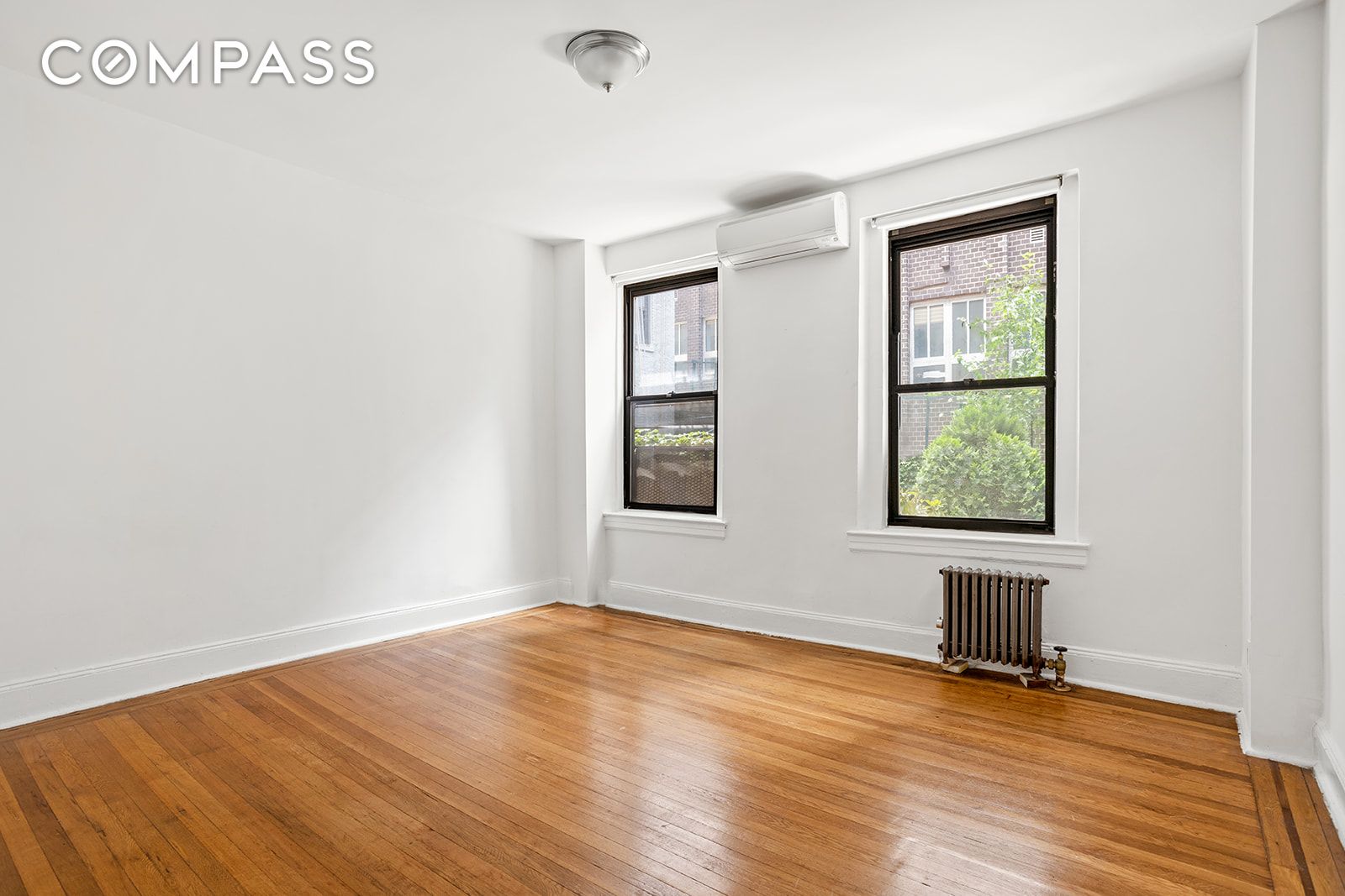 240 East 24th Street B, Kips Bay, Midtown East, NYC - 1 Bedrooms  
1 Bathrooms  
3 Rooms - 