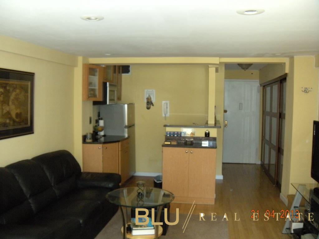 321 East 45th Street 6-F, Turtle Bay, Midtown East, NYC - 1 Bathrooms  
2 Rooms - 