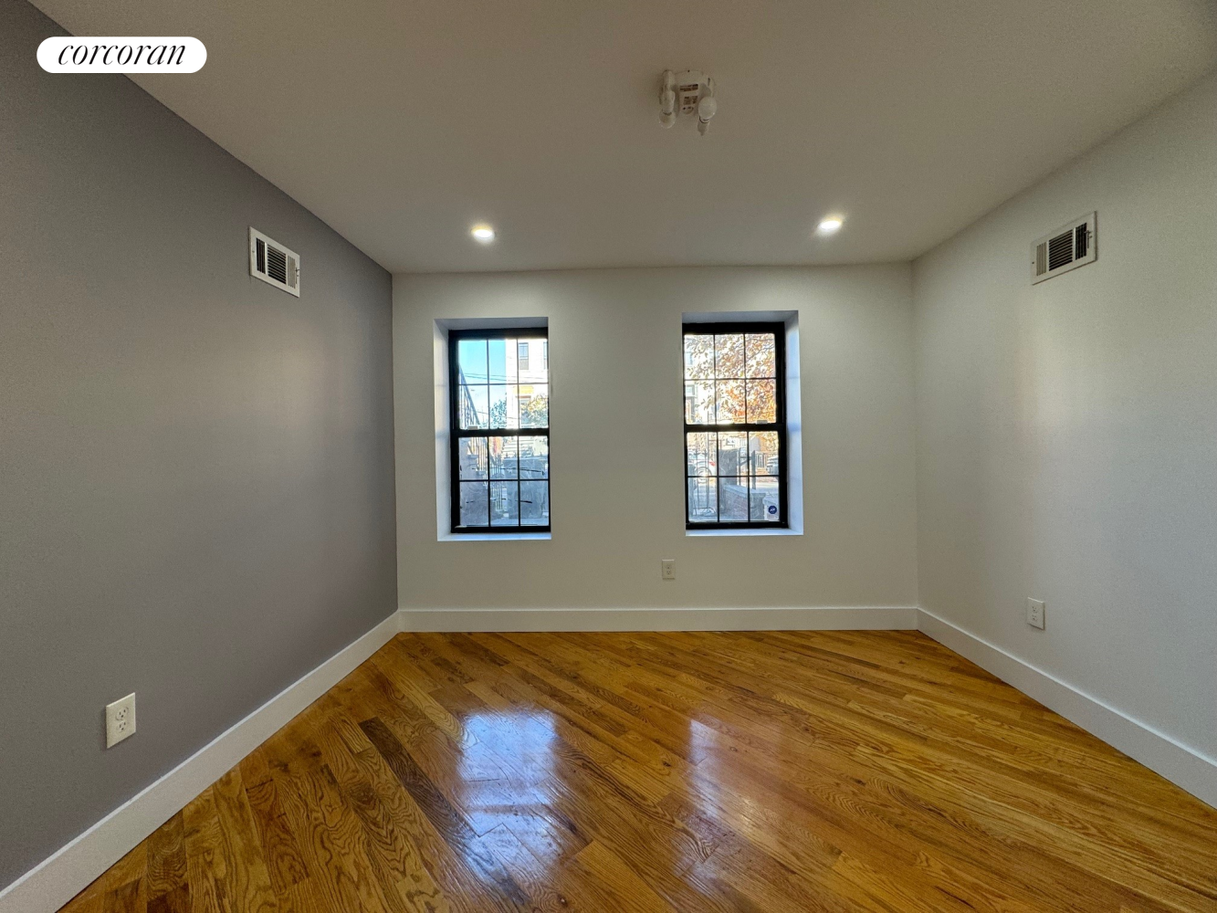 2060 Pacific Street 1, Crown Heights, Brooklyn, New York - 2 Bedrooms  
1 Bathrooms  
5 Rooms - 