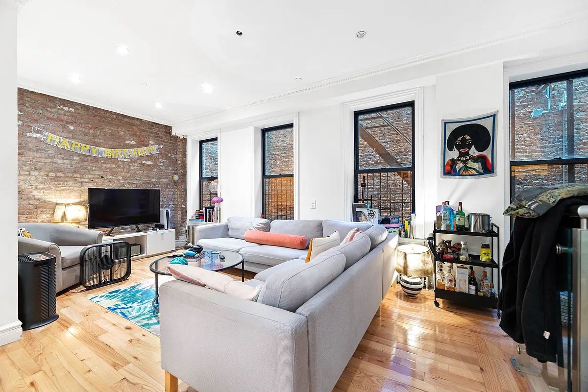 45 Orchard Street Gb, Lower East Side, Downtown, NYC - 3 Bedrooms  
3 Bathrooms  
6 Rooms - 