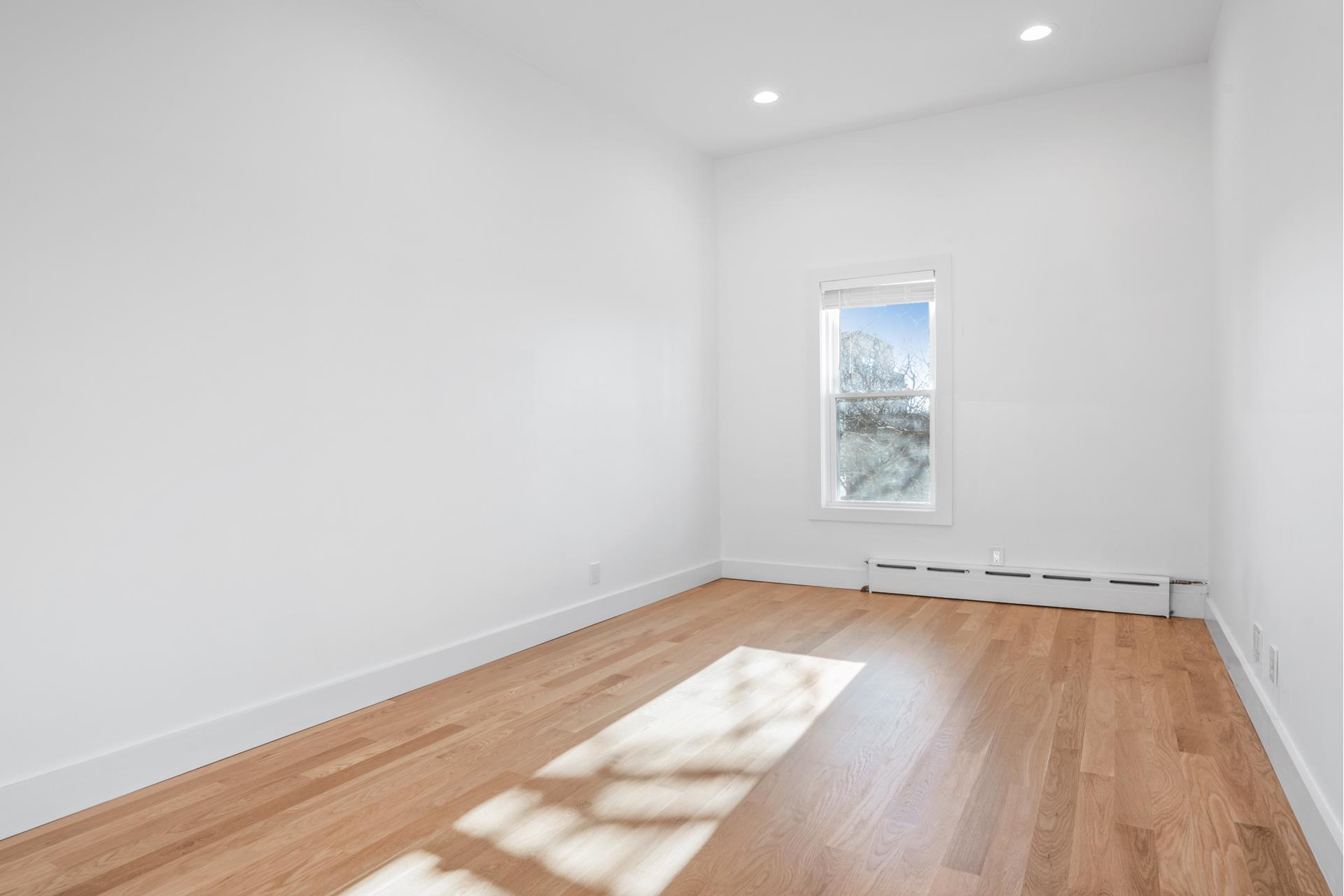 149 11th Street Th1, Gowanus, Brooklyn, New York - 6 Bedrooms  
4 Bathrooms  
14 Rooms - 