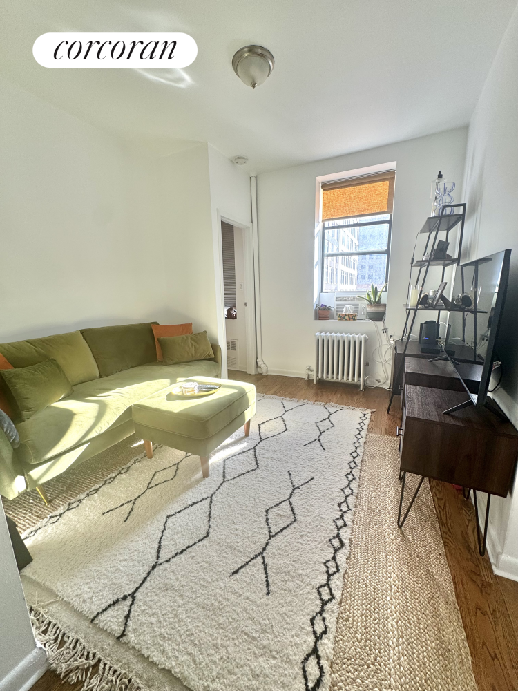 1229 1st Avenue 16, Lenox Hill, Upper East Side, NYC - 1 Bedrooms  
1 Bathrooms  
3 Rooms - 