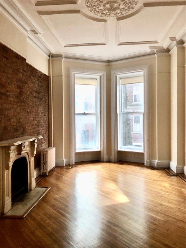 9 Cranberry Street 3, Brooklyn Heights, Brooklyn, New York - 2 Bedrooms  
1 Bathrooms  
4 Rooms - 