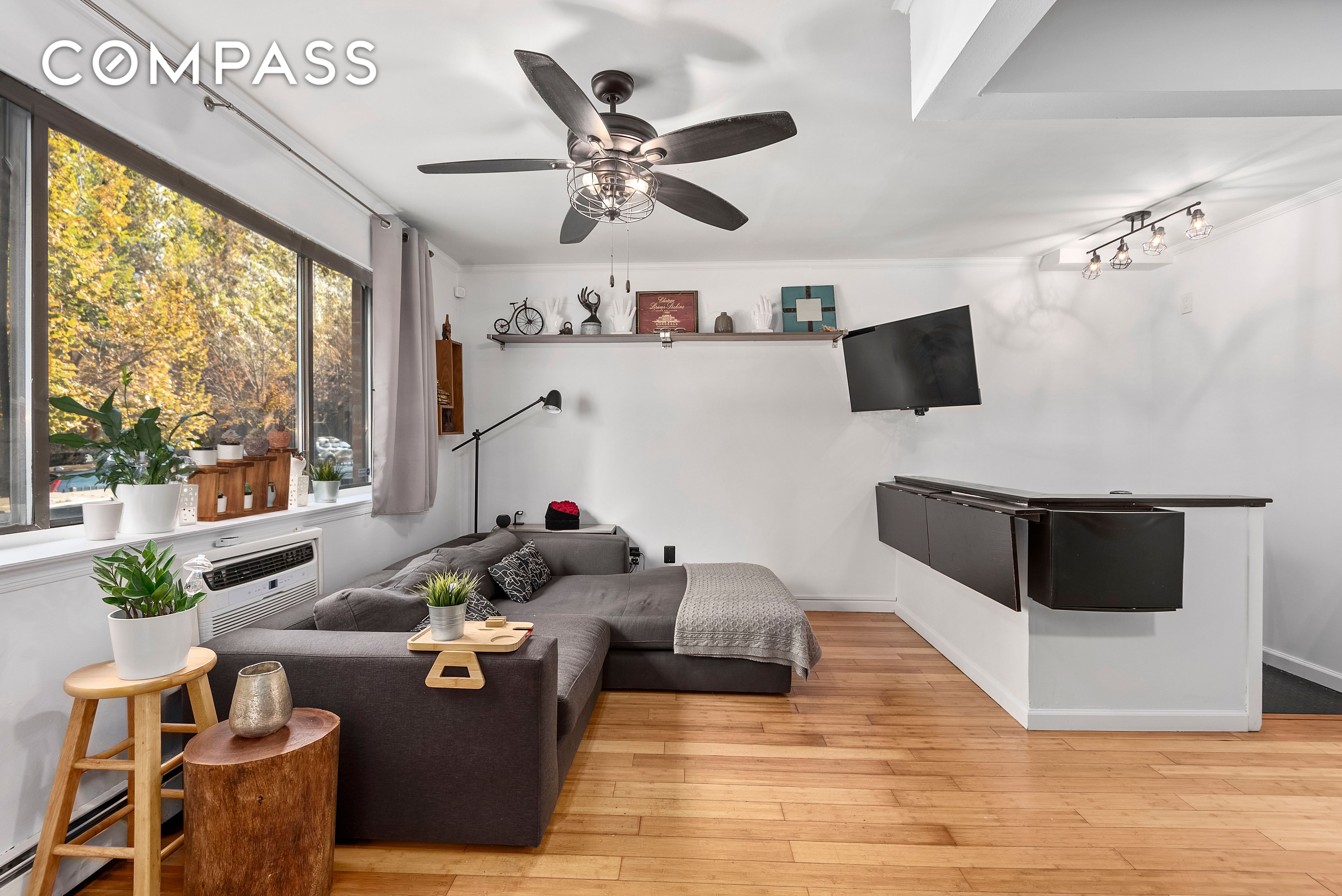 Photo 1 of 468 17th Street 1A, Park Slope, New York, $565,000, Web #: 1093443022