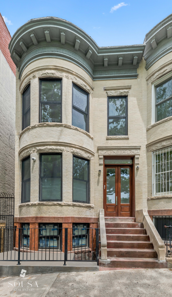 563 41st Street Parlor, Sunset Park, Brooklyn, New York - 2 Bedrooms  
1.5 Bathrooms  
5 Rooms - 