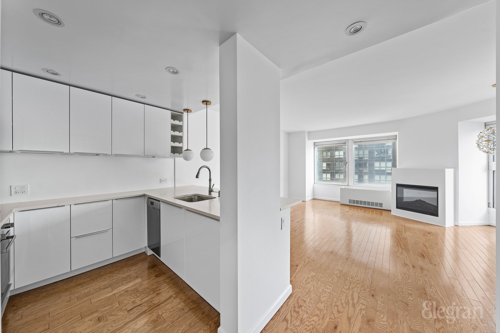 150 West 56th Street 2803, Midtown West, Midtown West, NYC - 1 Bedrooms  
1.5 Bathrooms  
4 Rooms - 