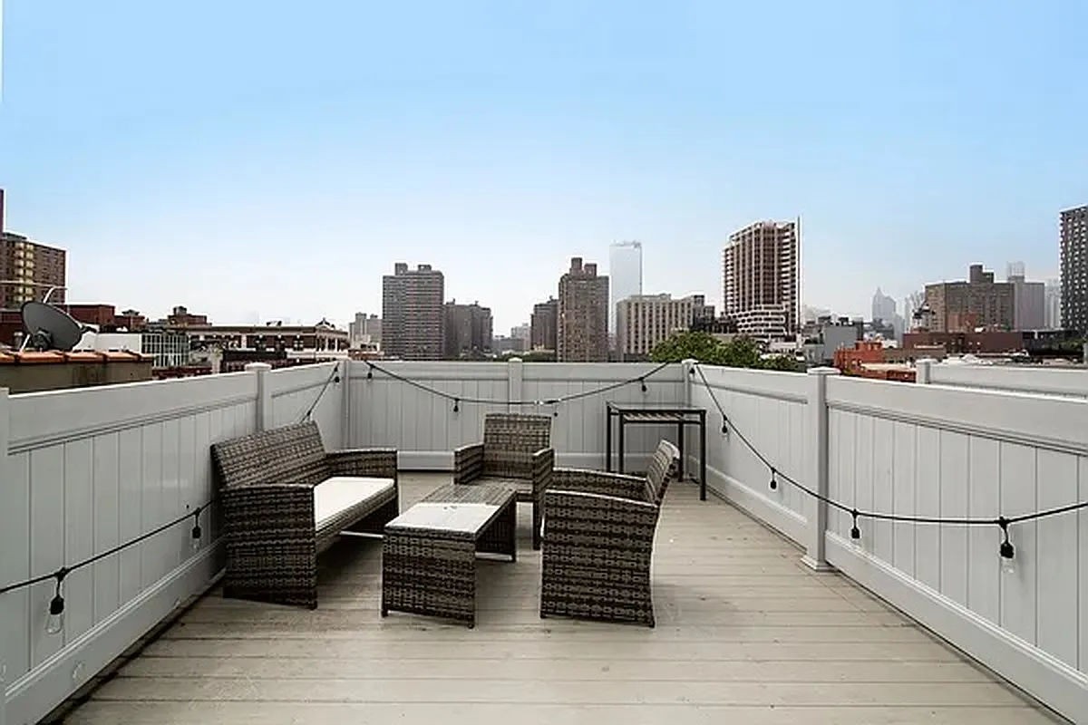 290 West 12th Street 6A, West Village, Downtown, NYC - 2 Bedrooms  
2 Bathrooms  
4 Rooms - 