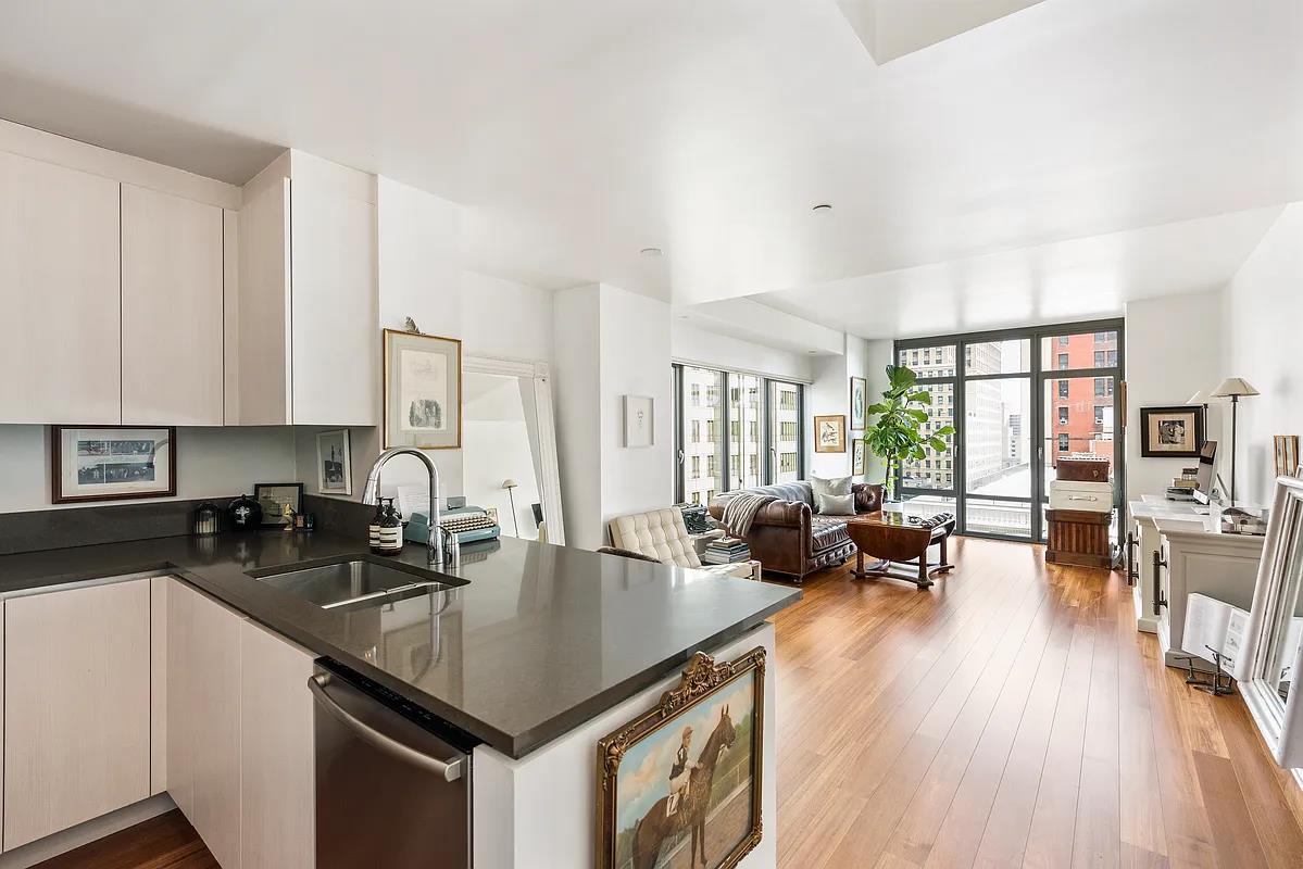 57 Reade Street 12A, Tribeca, Downtown, NYC - 2 Bedrooms  
2 Bathrooms  
5 Rooms - 