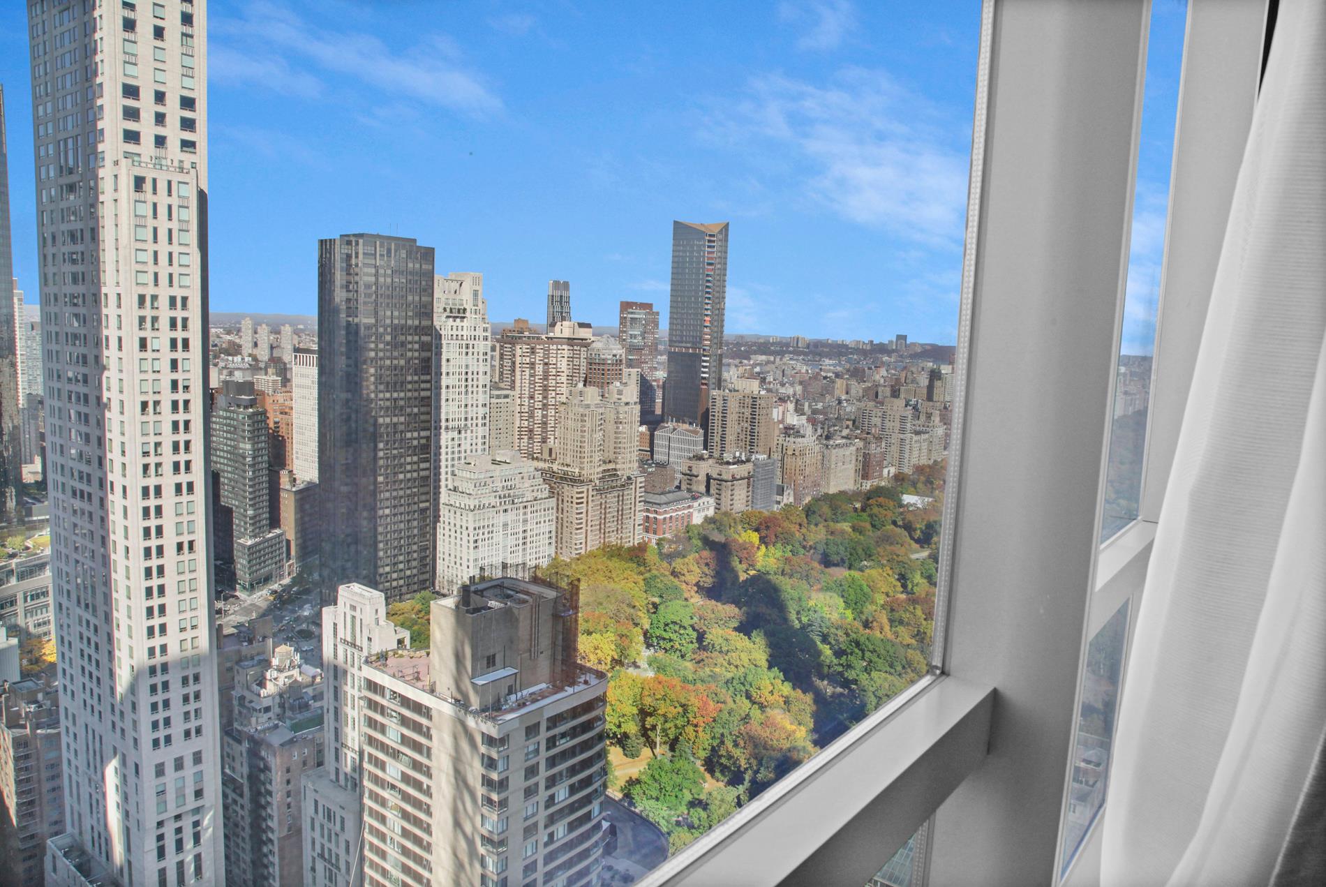 157 West 57th Street 47-B, Midtown West, Midtown West, NYC - 2 Bedrooms  
2.5 Bathrooms  
6 Rooms - 