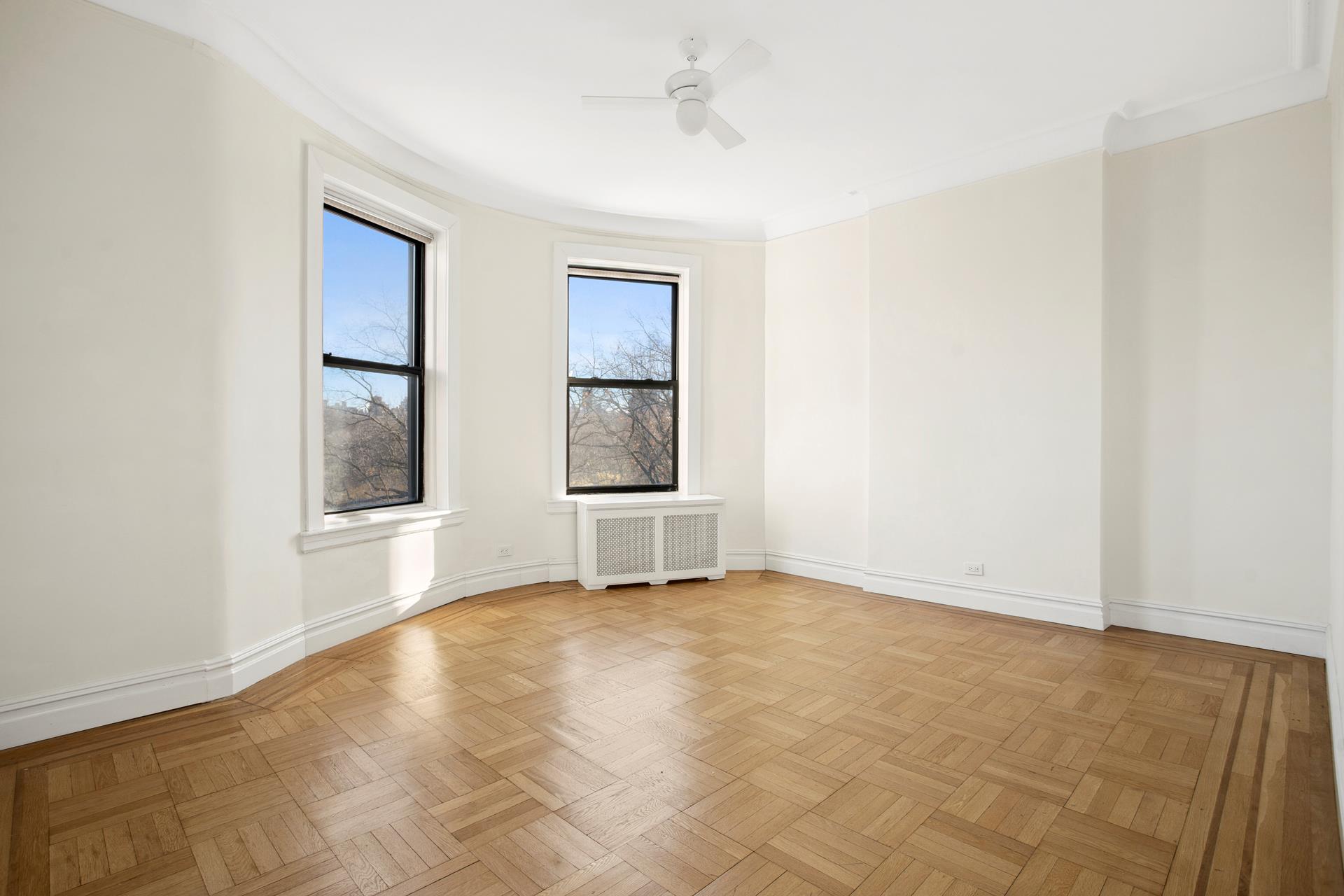 418 Central Park 41, Manhattan Valley, Upper Manhattan, NYC - 1 Bedrooms  
1 Bathrooms  
3 Rooms - 