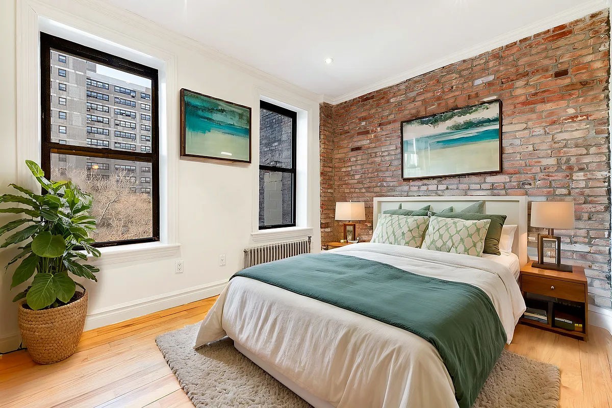 45 Orchard Street 6A, Lower East Side, Downtown, NYC - 3 Bedrooms  
1 Bathrooms  
5 Rooms - 