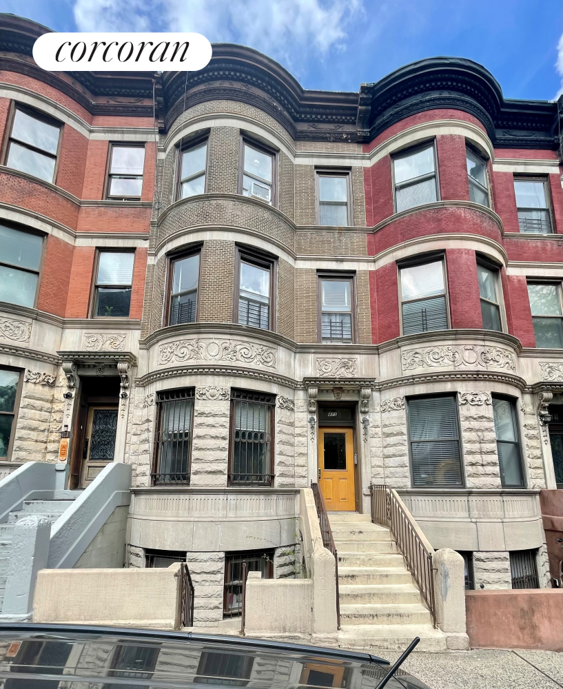 471 West 140th Street, Hamilton Heights, Upper Manhattan, NYC - 8 Bedrooms  
7 Bathrooms  
16 Rooms - 