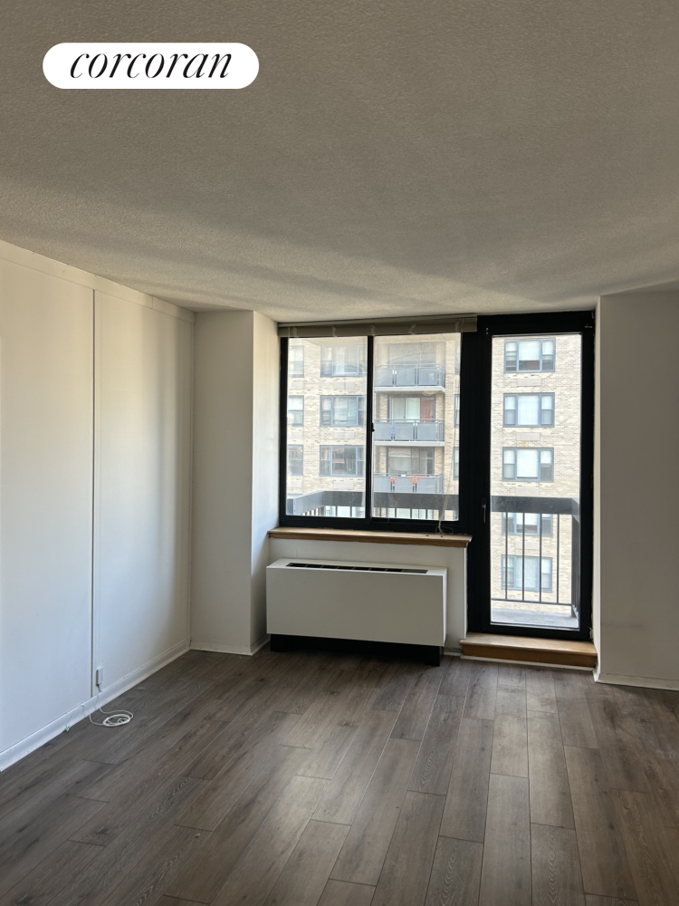 250 East 40th Street 27D, Murray Hill, Midtown East, NYC - 1 Bedrooms  
1 Bathrooms  
3 Rooms - 