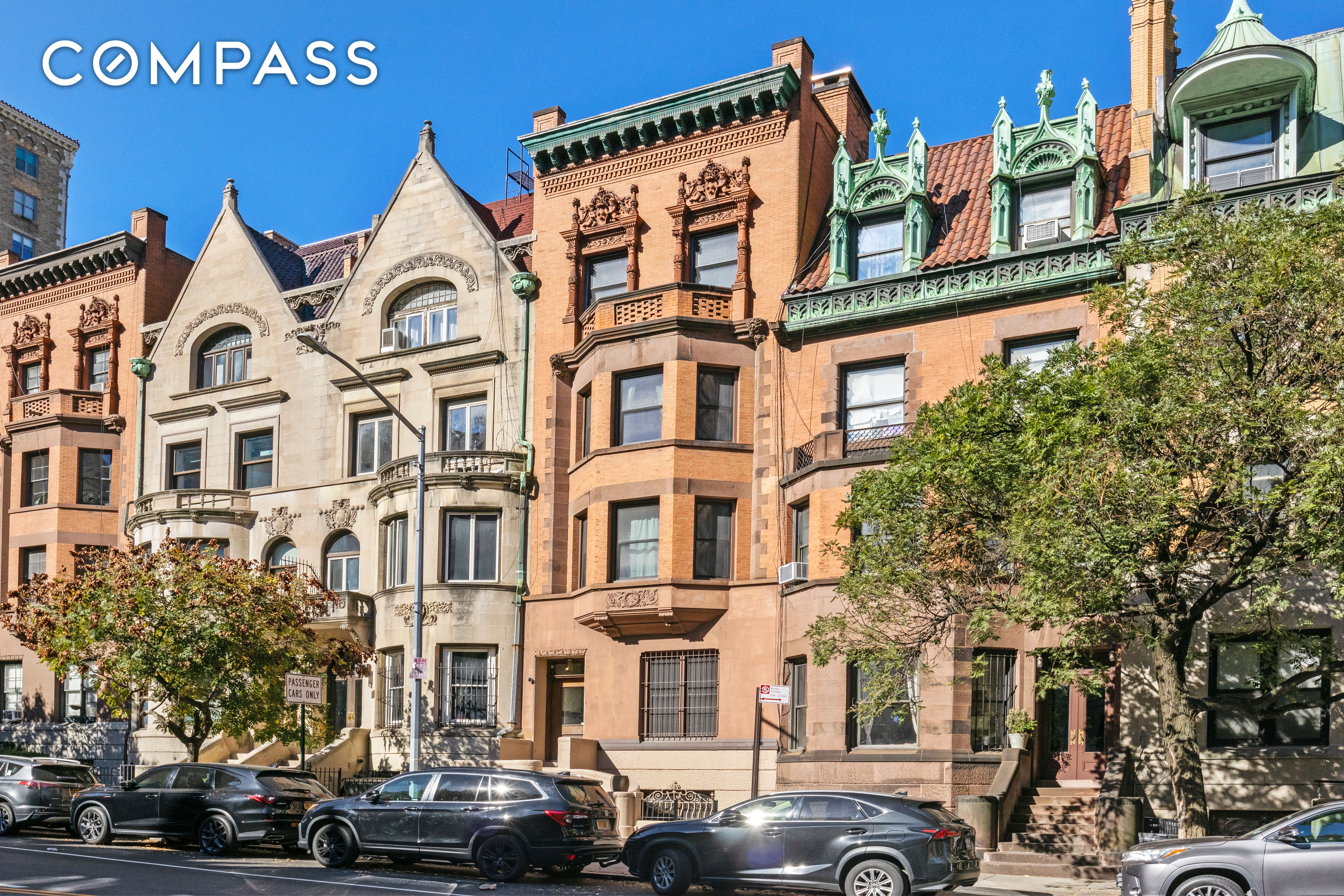 351 West End Avenue, Upper West Side, Upper West Side, NYC - 7 Bedrooms  
7.5 Bathrooms  
12 Rooms - 