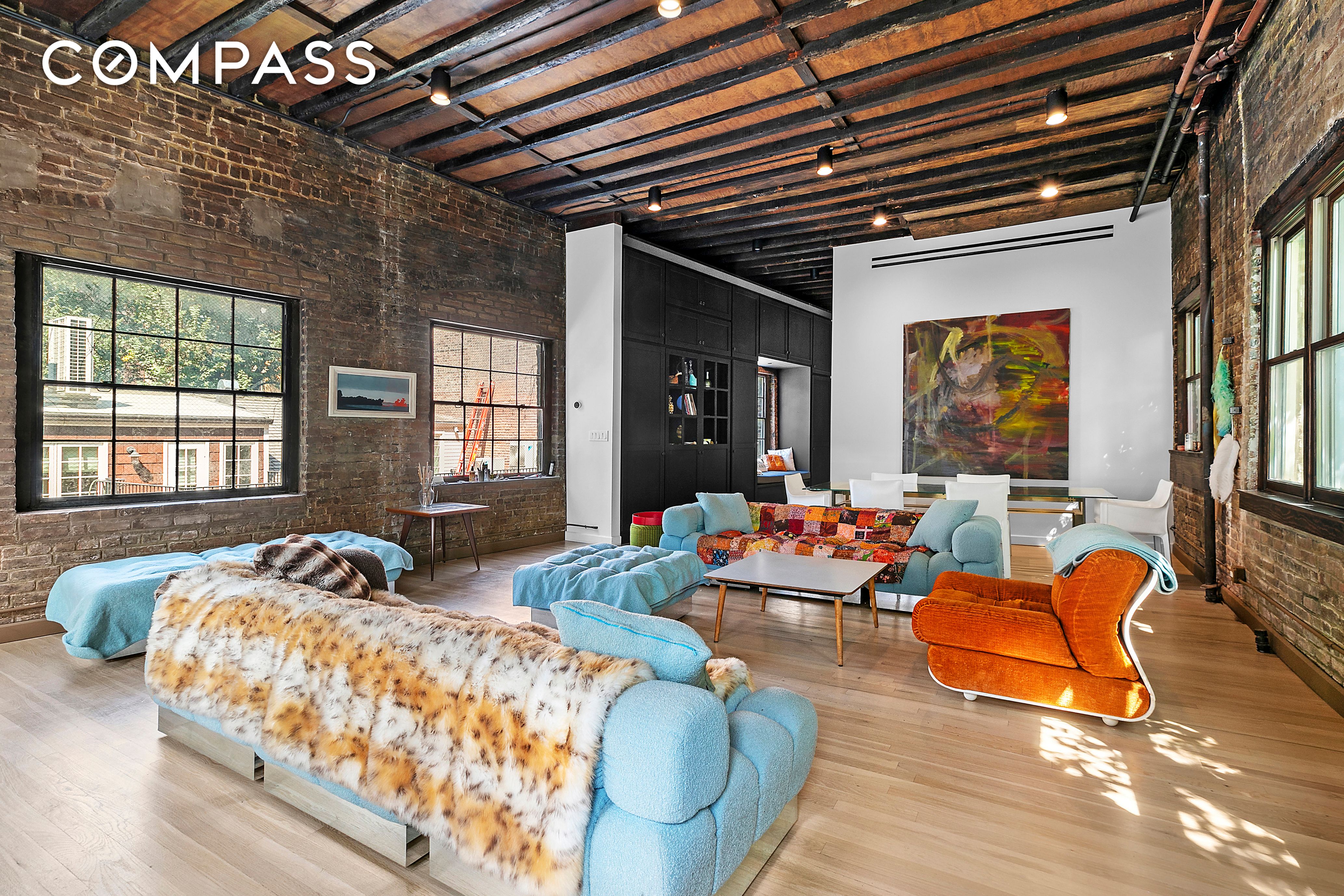 54 7th Avenue, West Village, Downtown, NYC - 5 Bedrooms  
4.5 Bathrooms  
12 Rooms - 