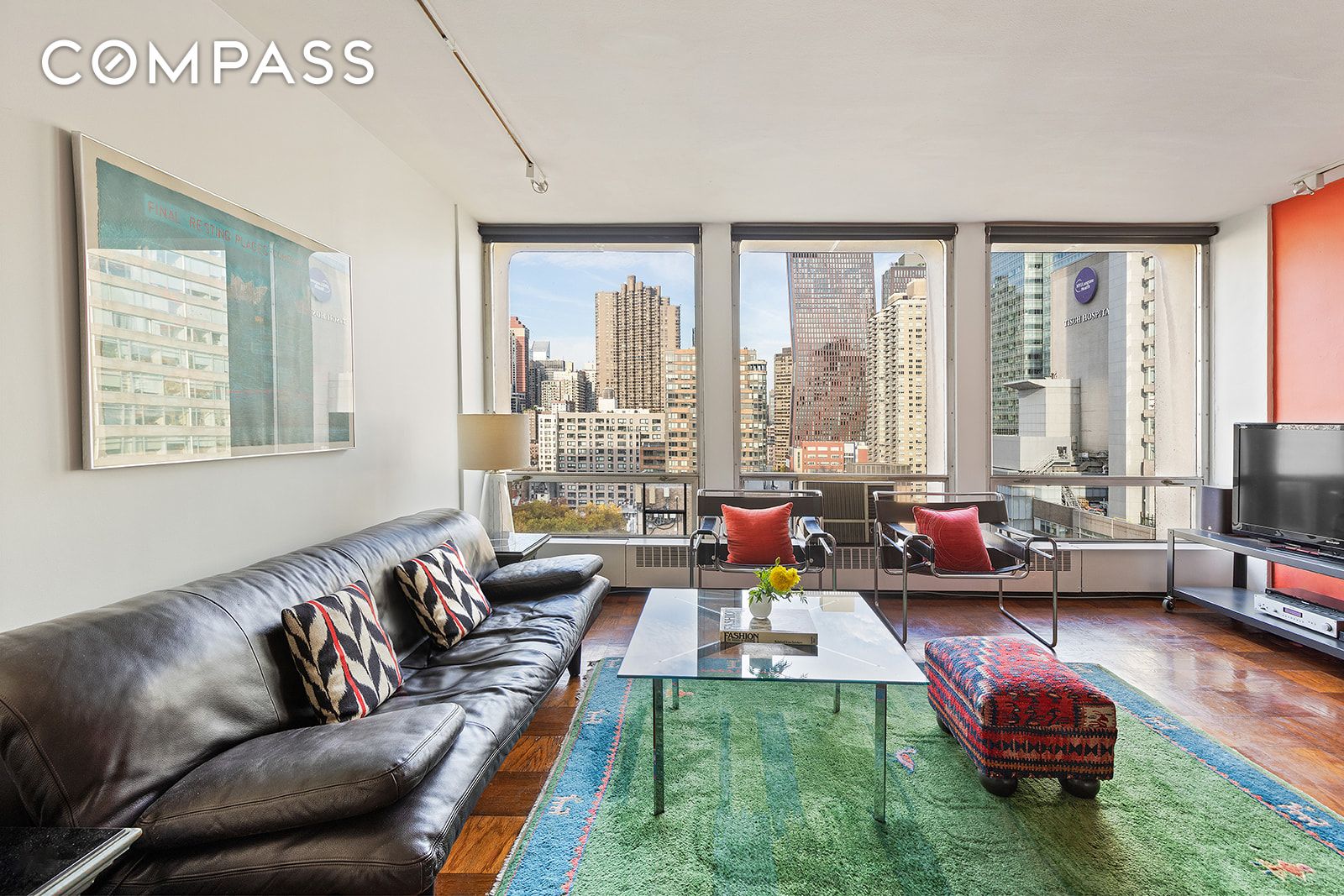 343 East 30th Street 12M, Kips Bay, Midtown East, NYC - 3 Bedrooms  
2 Bathrooms  
6 Rooms - 