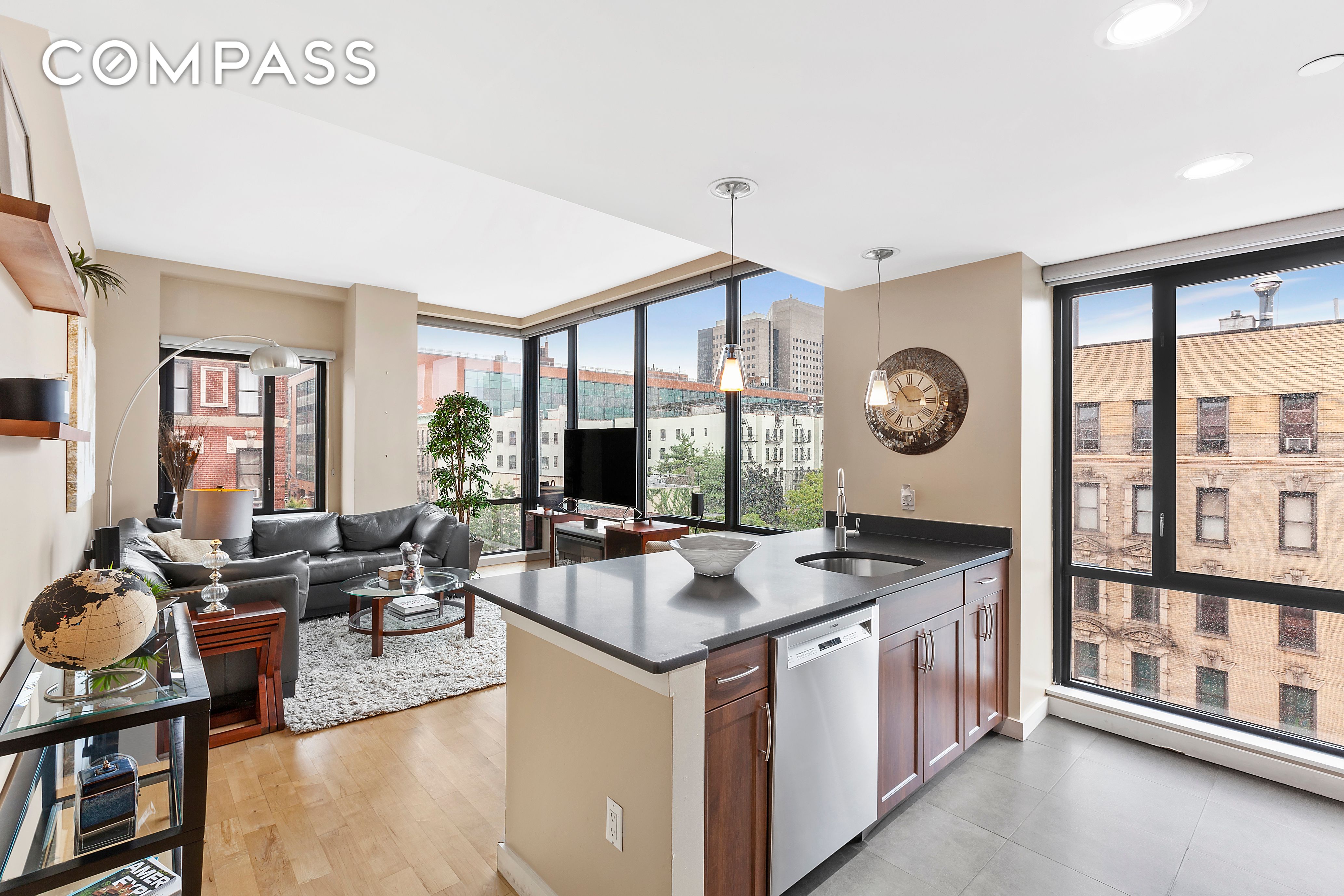 1595 Lexington Avenue 6E, East Harlem, Upper Manhattan, NYC - 2 Bedrooms  
2 Bathrooms  
3 Rooms - 