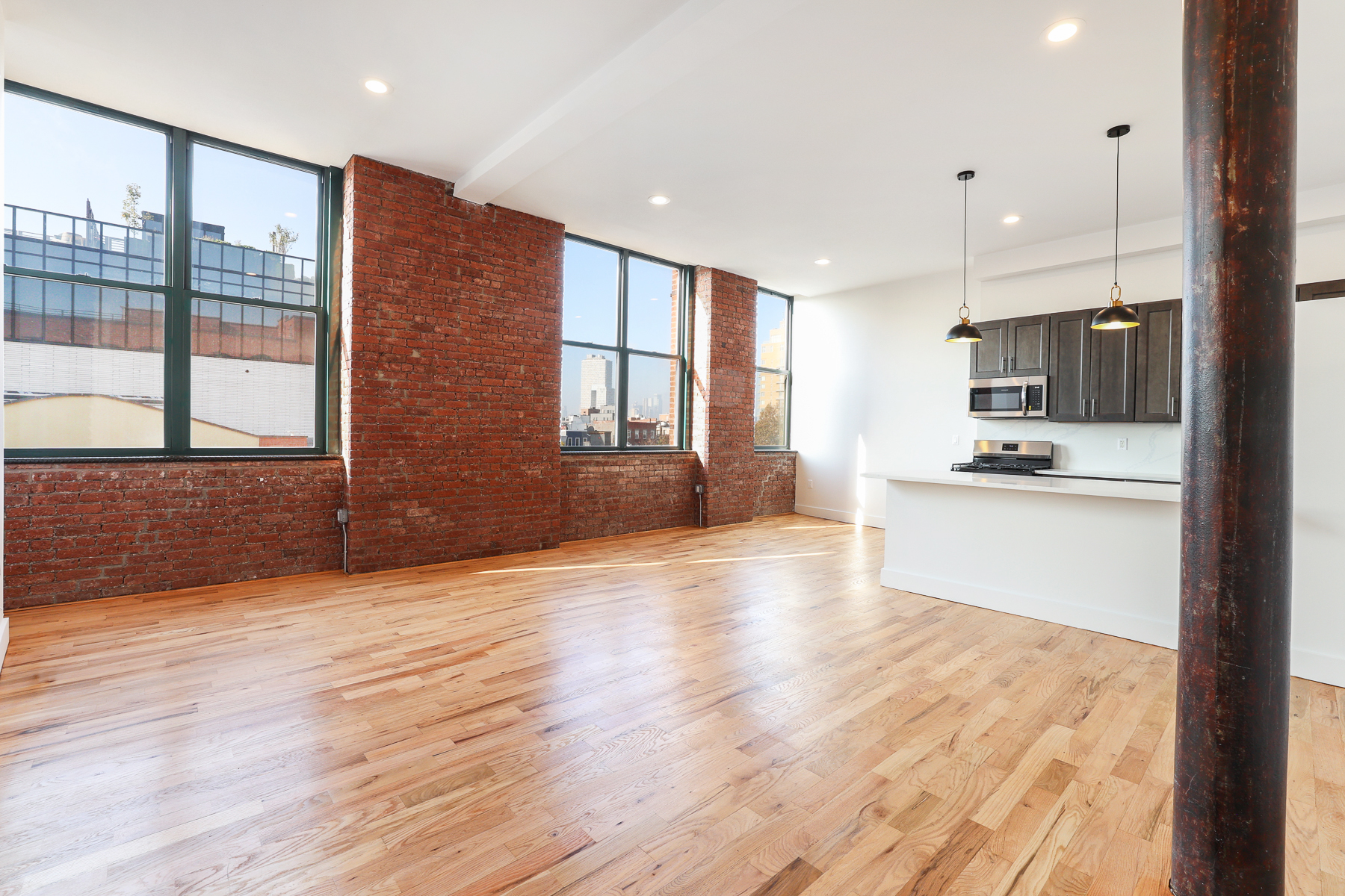 500 Driggs Avenue 501, Williamsburg, Brooklyn, New York - 1 Bedrooms  
1 Bathrooms  
3 Rooms - 