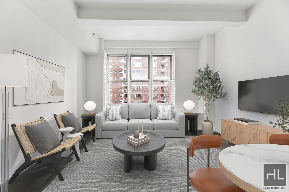 263 9th Avenue A, Chelsea, Downtown, NYC - 2 Bedrooms  
2 Bathrooms  
4 Rooms - 