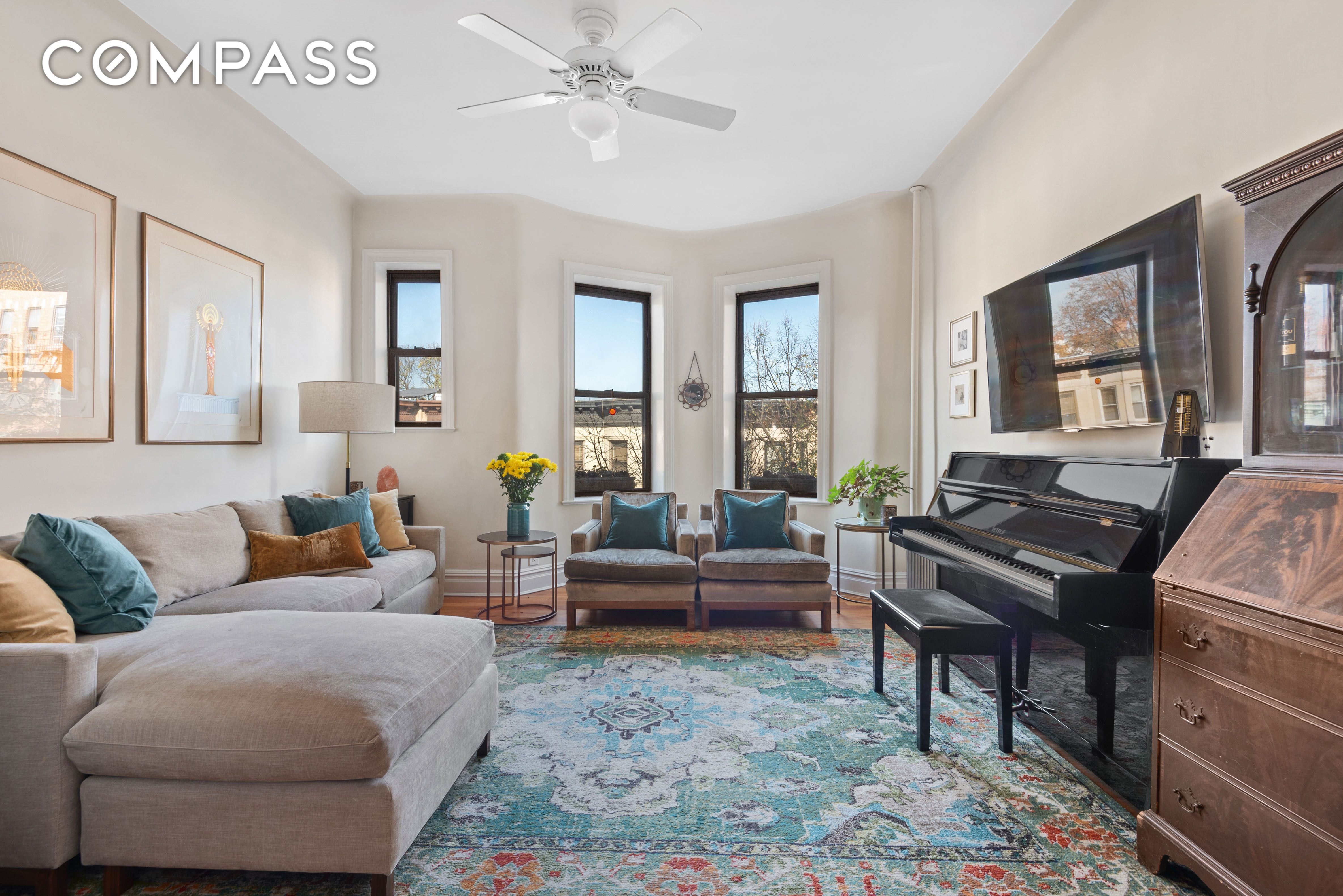 456 15th Street 3L, Park Slope, Brooklyn, New York - 2 Bedrooms  
1 Bathrooms  
4 Rooms - 