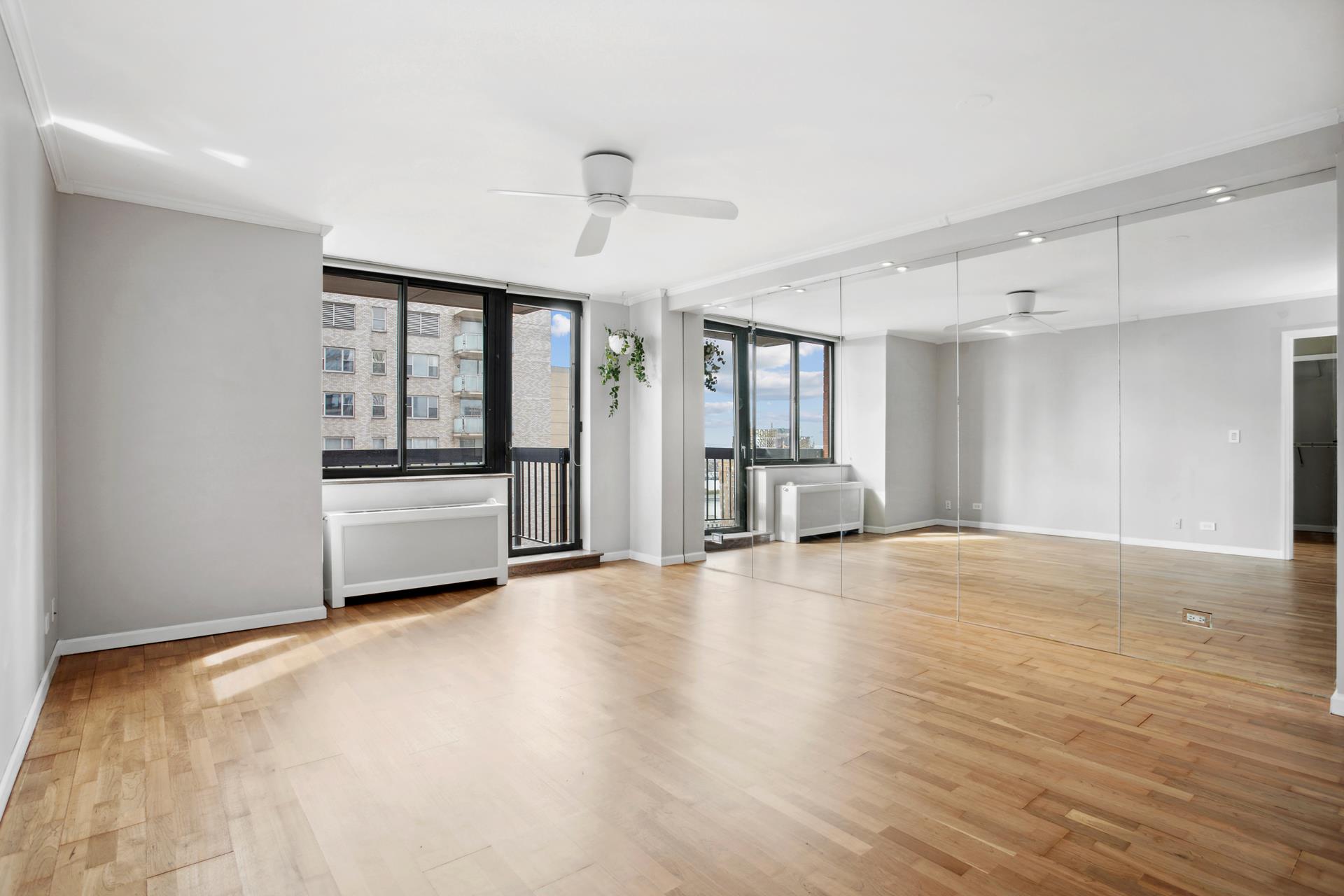 250 East 40th Street 30F, Murray Hill, Midtown East, NYC - 1 Bedrooms  
1.5 Bathrooms  
3 Rooms - 