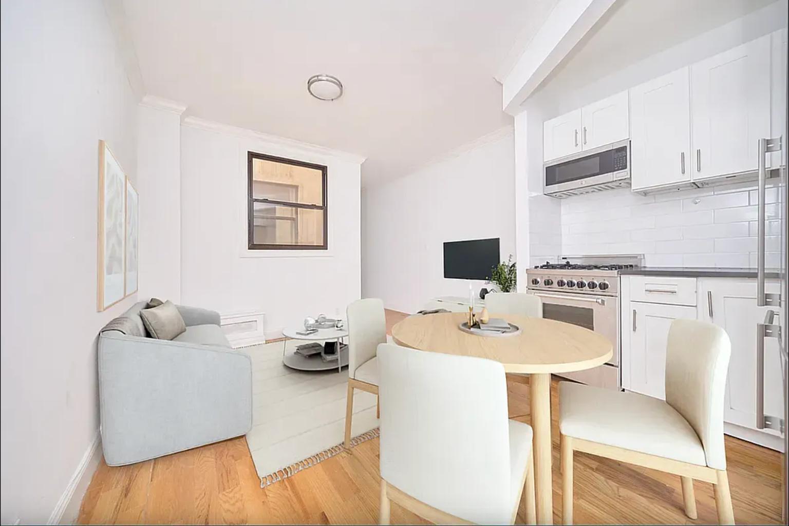 440 West 47th Street 5B, Midtown West, Midtown West, NYC - 2 Bedrooms  
1 Bathrooms  
4 Rooms - 