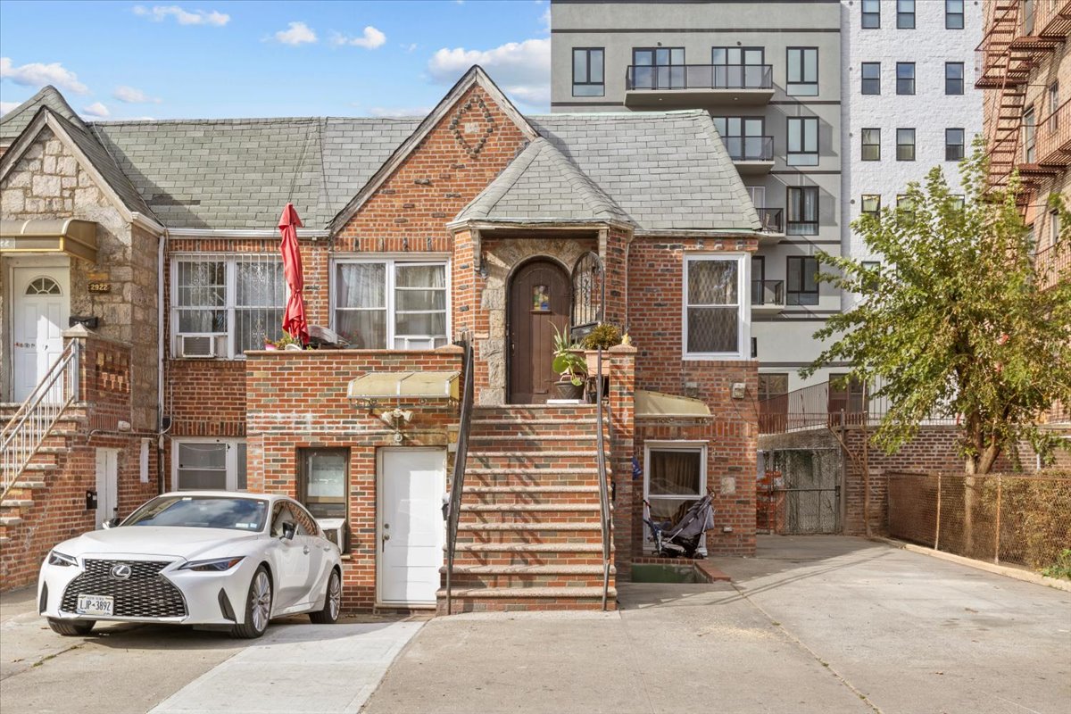 2920 Brighton 12th Street, Brighton Beach, Brooklyn, New York - 7 Bedrooms  
2 Bathrooms  
11 Rooms - 