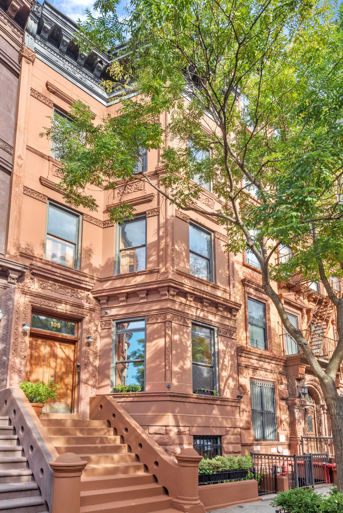 105 West 118th Street, South Harlem, Upper Manhattan, NYC - 5 Bedrooms  
5.5 Bathrooms  
8 Rooms - 