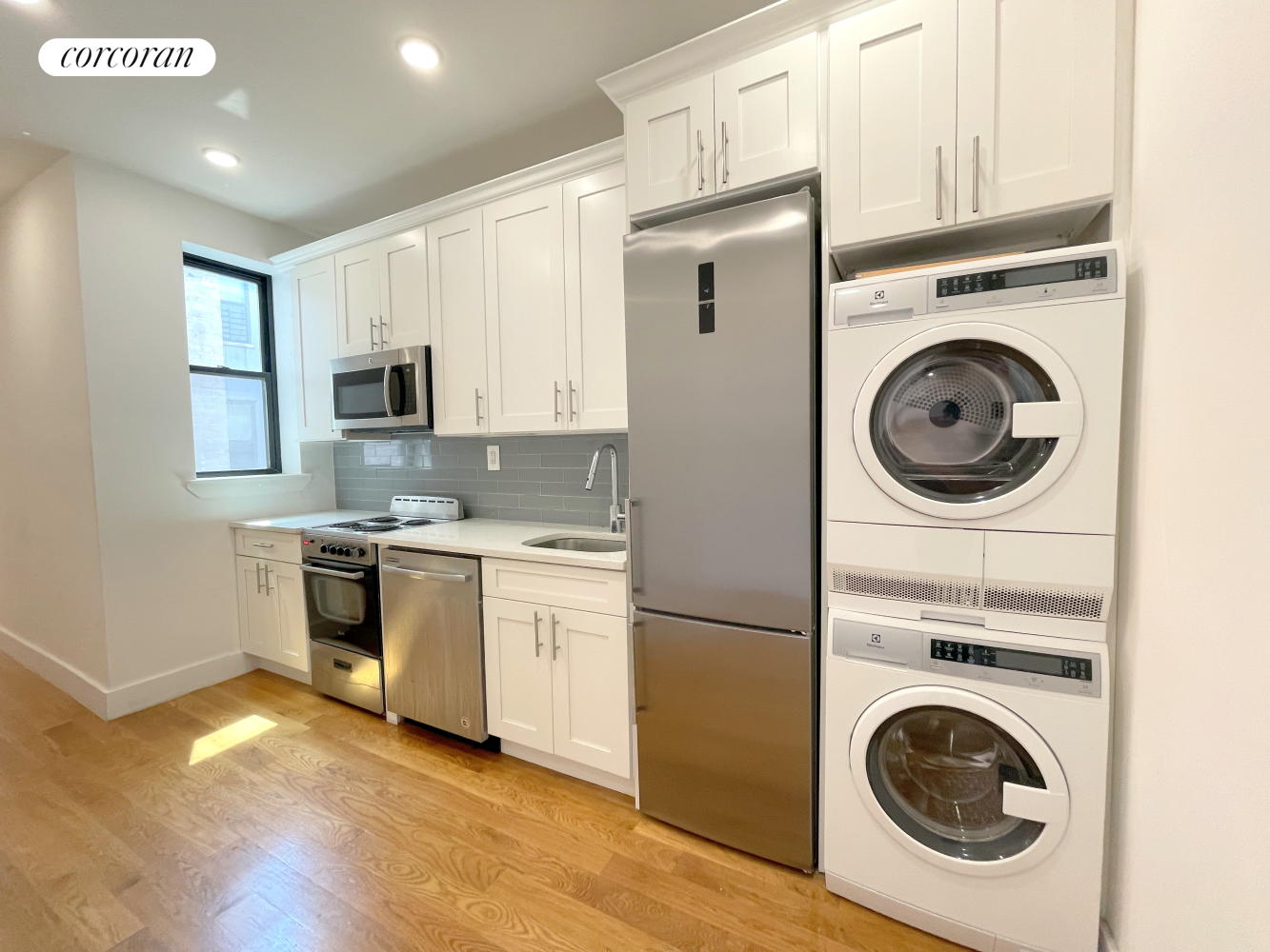 102 West 138th Street 4B, Central Harlem, Upper Manhattan, NYC - 2 Bedrooms  
1 Bathrooms  
5 Rooms - 