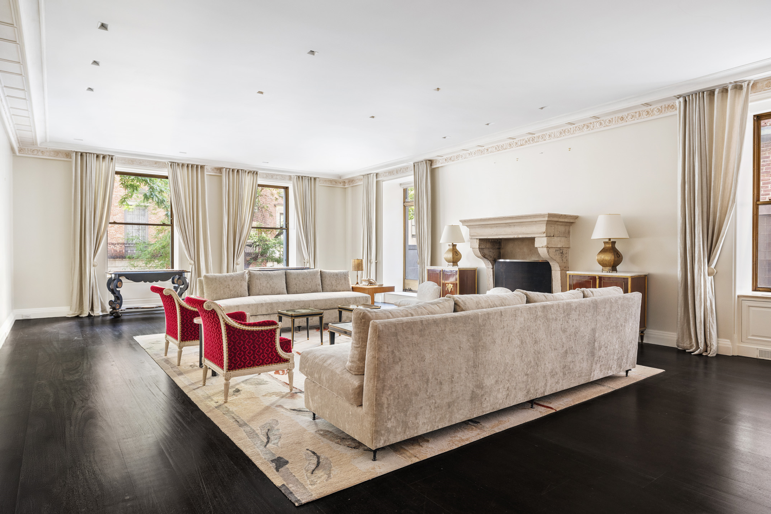 740 Park Avenue 2/3D, Lenox Hill, Upper East Side, NYC - 5 Bedrooms  
6.5 Bathrooms  
14 Rooms - 