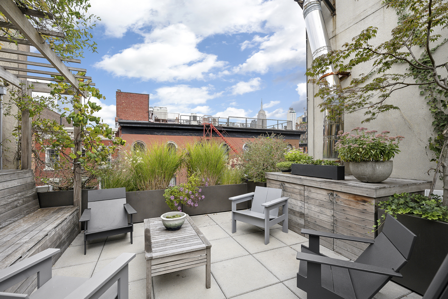 304 West 18th Street, Chelsea, Downtown, NYC - 2 Bedrooms  
4.5 Bathrooms  
10 Rooms - 