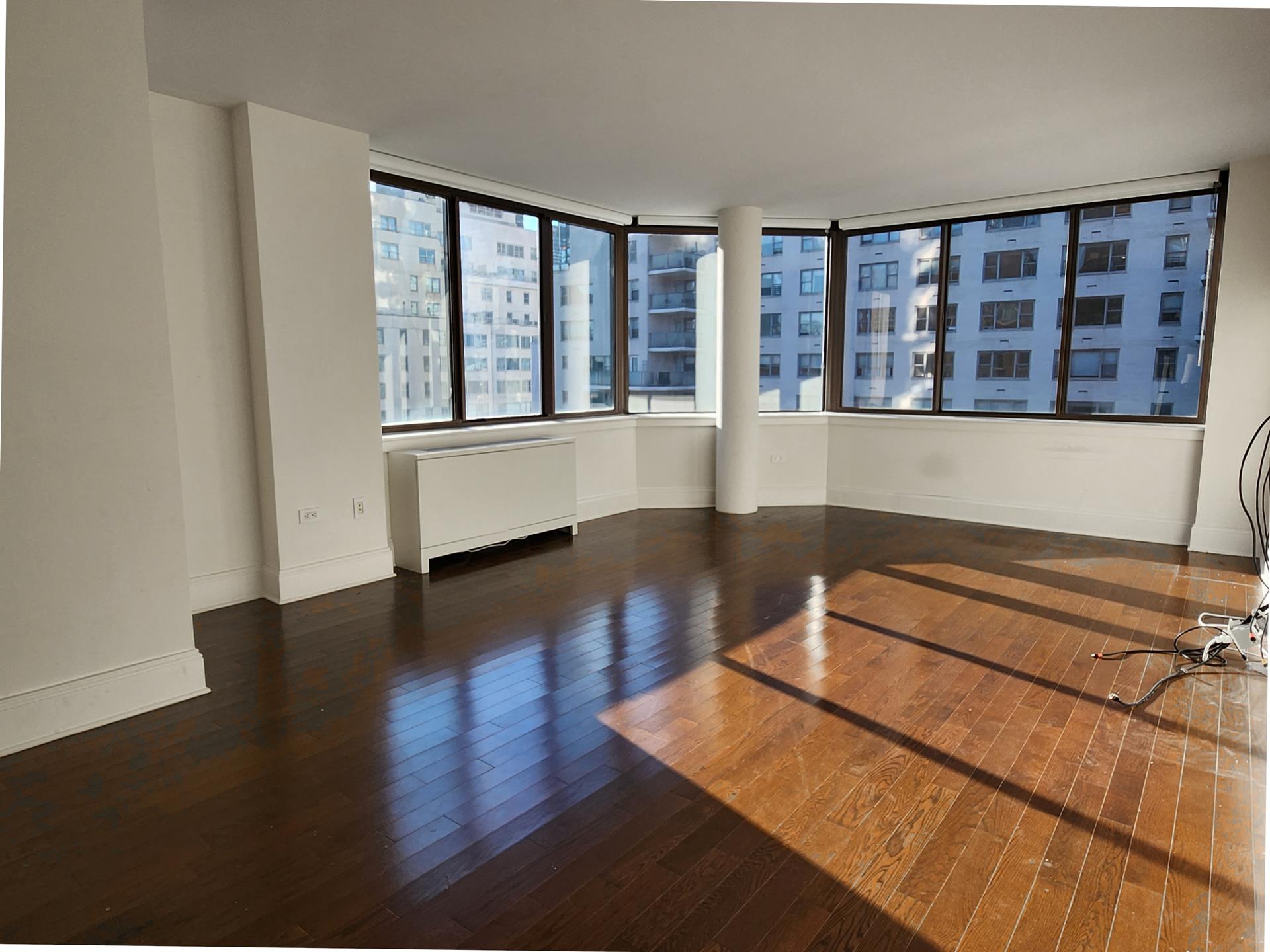 300 East 64th Street 17D, Lenox Hill, Upper East Side, NYC - 1 Bedrooms  
1 Bathrooms  
3 Rooms - 