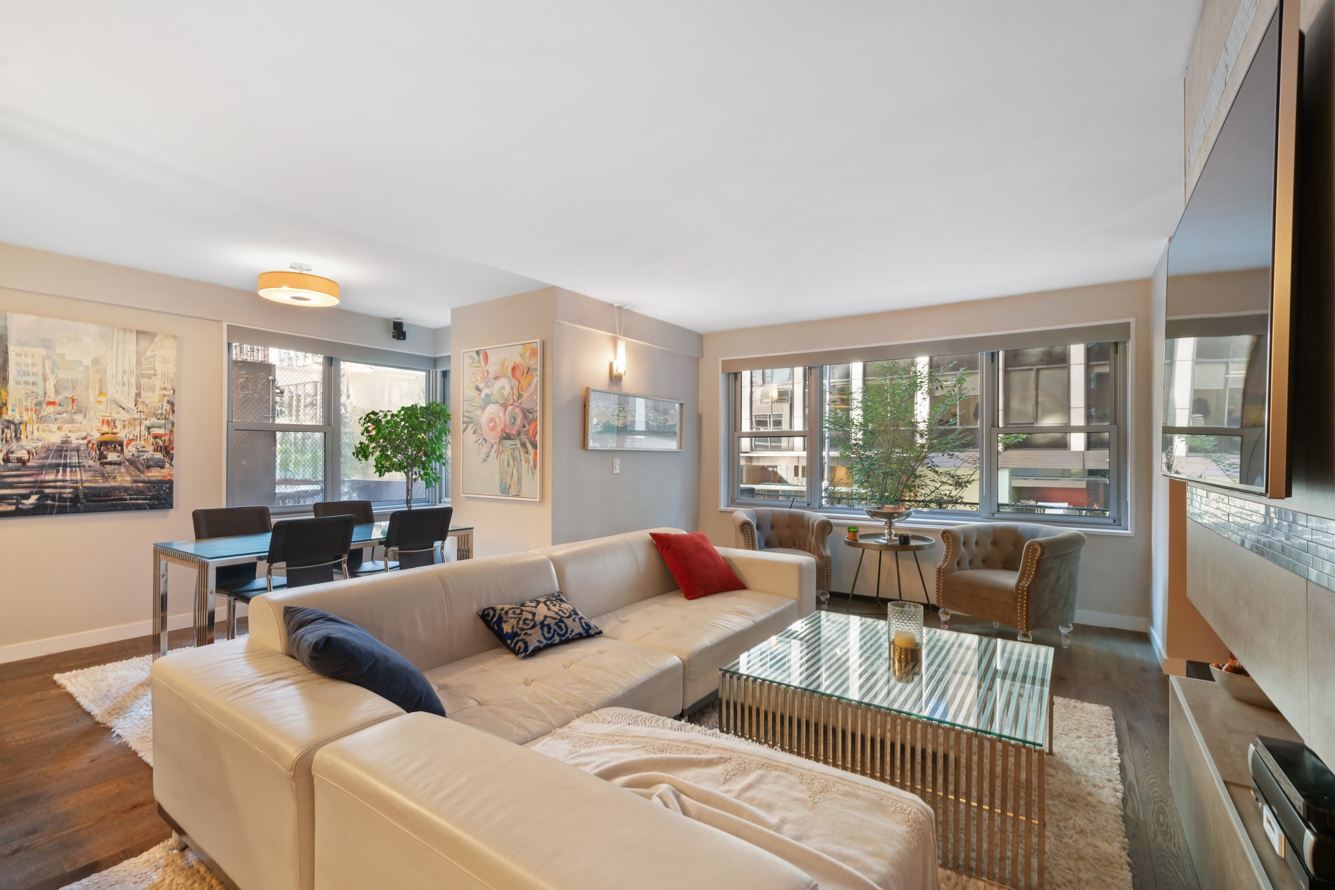 77 West 55th Street 2-B, Midtown West, Midtown West, NYC - 2 Bedrooms  
2 Bathrooms  
5 Rooms - 