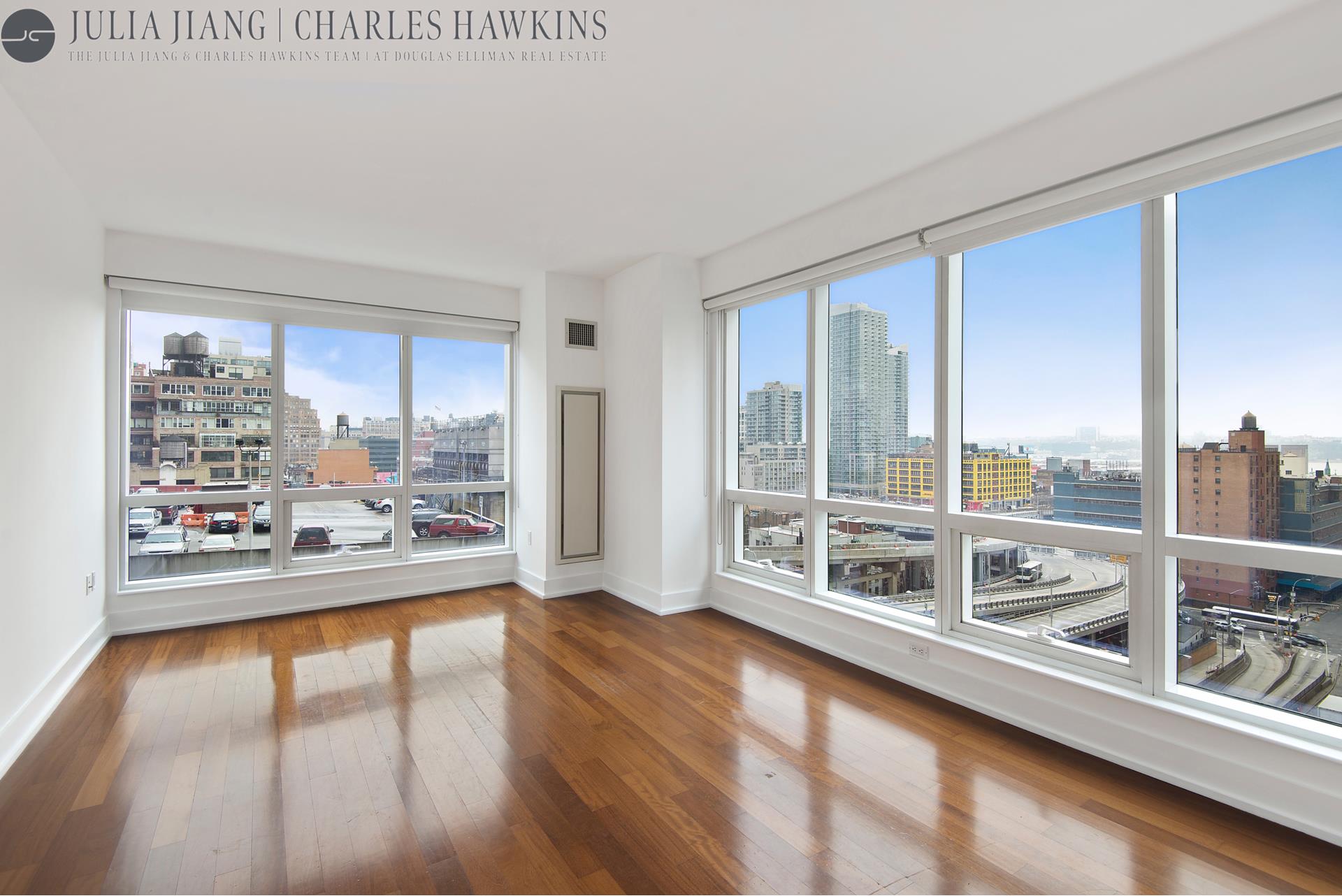 350 West 42nd Street 12L, Hells Kitchen, Midtown West, NYC - 2 Bedrooms  
2 Bathrooms  
4 Rooms - 