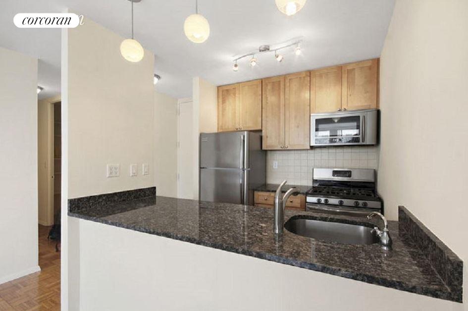 350 West 50th Street 16G, Hells Kitchen, Midtown West, NYC - 1 Bedrooms  
1 Bathrooms  
3 Rooms - 