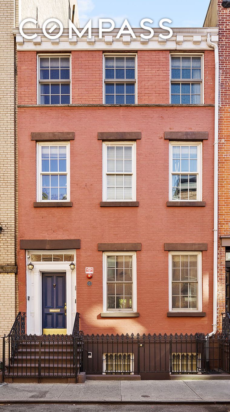 12 Leroy Street, West Village, Downtown, NYC - 5 Bedrooms  
4.5 Bathrooms  
9 Rooms - 