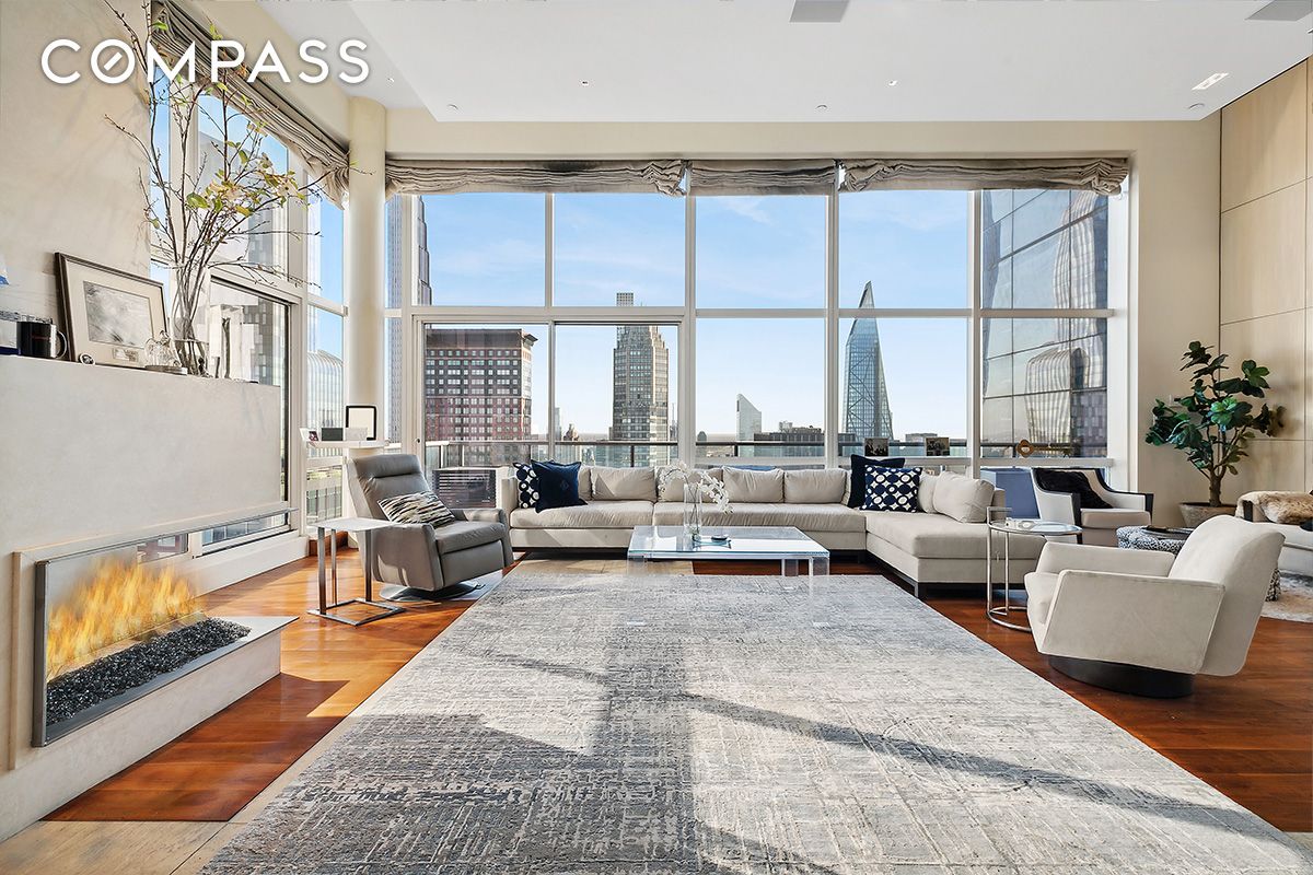 230 West 56th Street Ph1a, Theater District, Midtown West, NYC - 2 Bedrooms  
3 Bathrooms  
8 Rooms - 