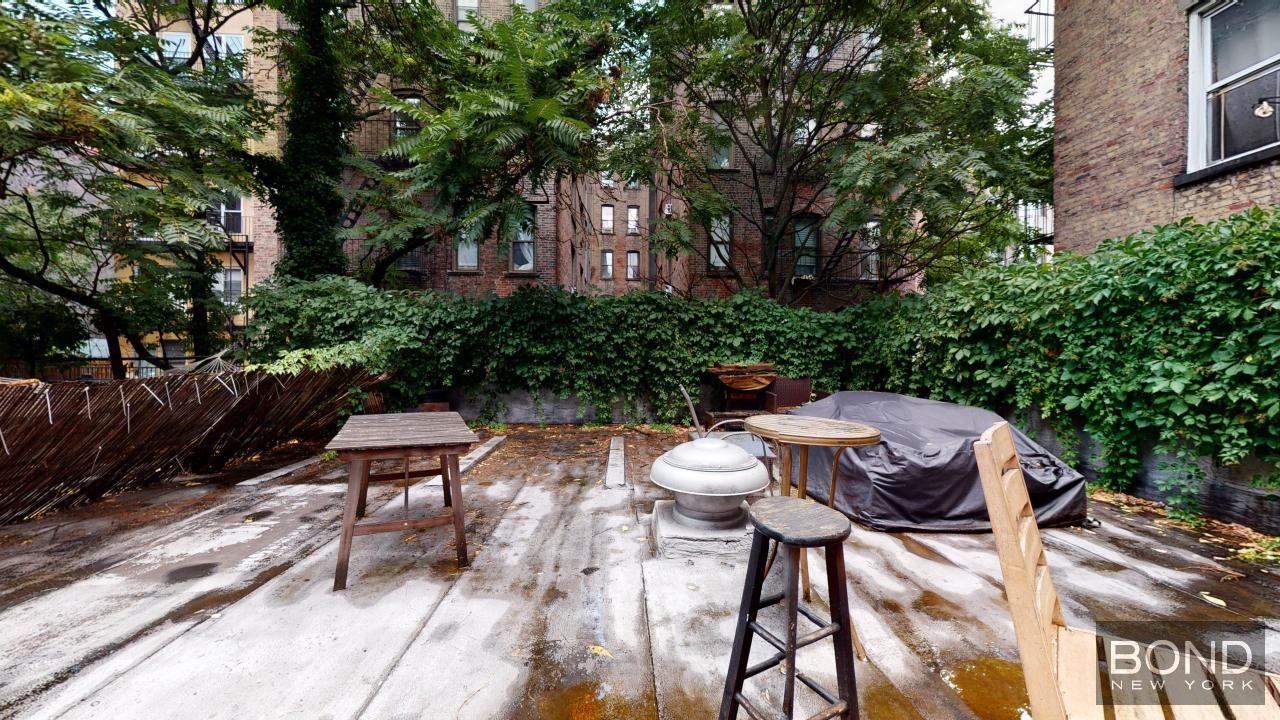 Photo 1 of 125 East 7th Street 2W, East Village, NYC, $4,650, Web #: 1095147908