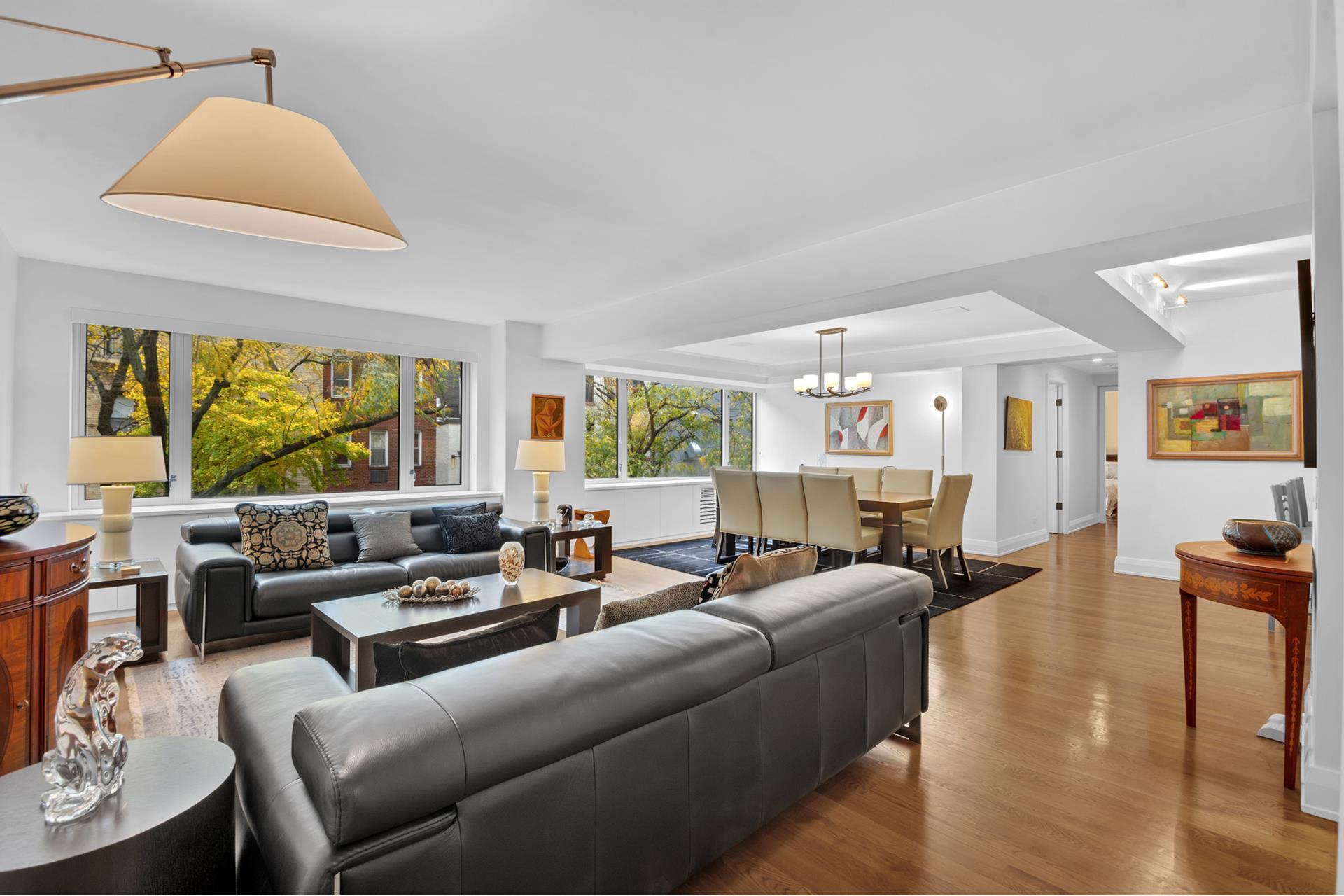 211 East 51st Street 3Eg, Turtle Bay, Midtown East, NYC - 3 Bedrooms  
3 Bathrooms  
6 Rooms - 