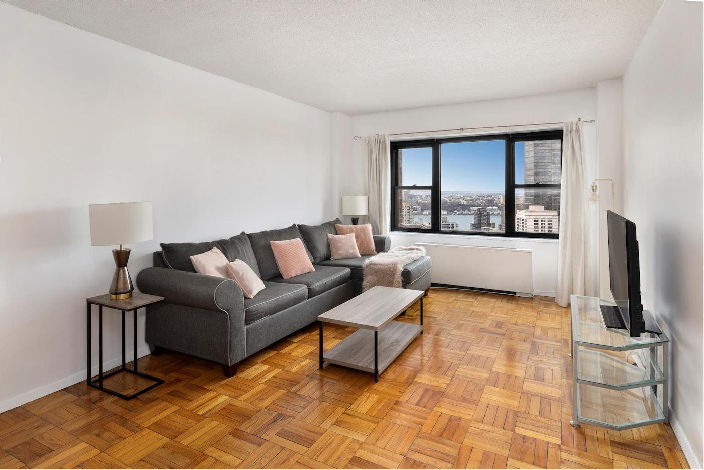 20 West 64th Street 39G, Lincoln Square, Upper West Side, NYC - 1 Bedrooms  
1 Bathrooms  
3 Rooms - 