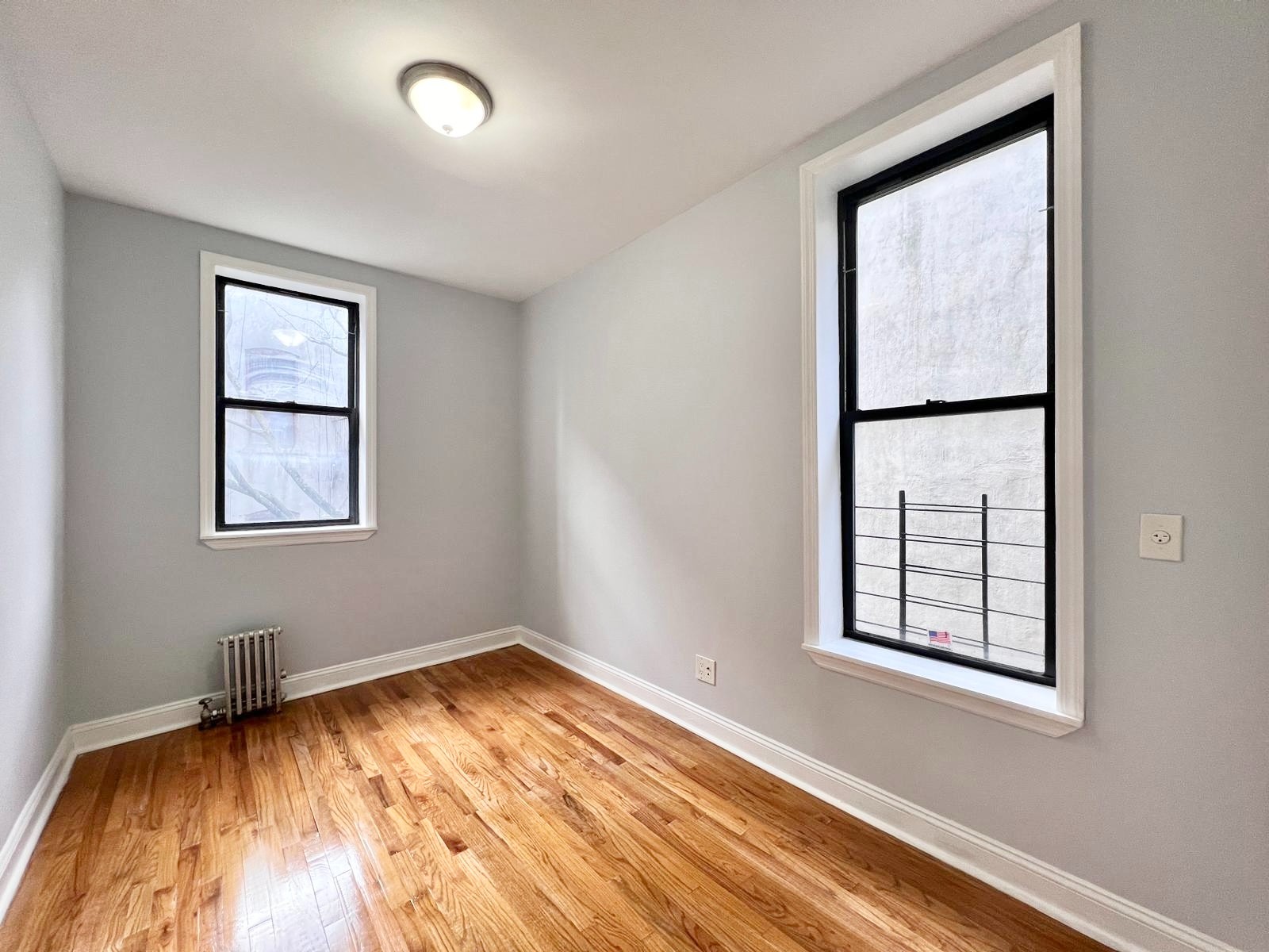 312 East 116th Street 3D, East Harlem, Upper Manhattan, NYC - 2 Bedrooms  
1 Bathrooms  
4 Rooms - 