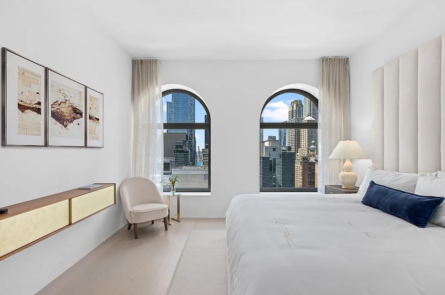 130 William Street 29E, Fulton/Seaport, Downtown, NYC - 2 Bedrooms  
2.5 Bathrooms  
4 Rooms - 