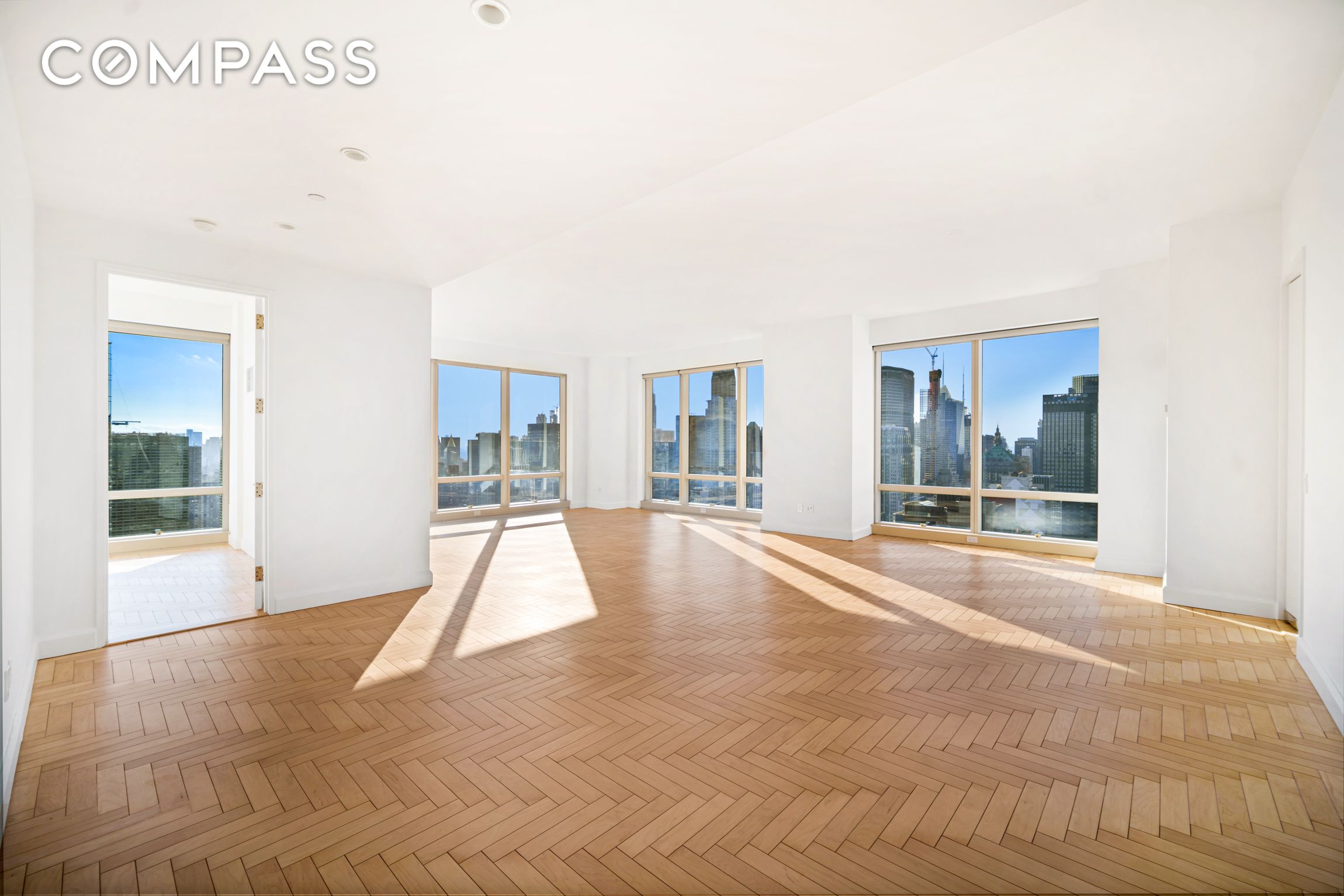 845 United Nations Plaza 53C, Midtown East, Midtown East, NYC - 2 Bedrooms  
3 Bathrooms  
5 Rooms - 