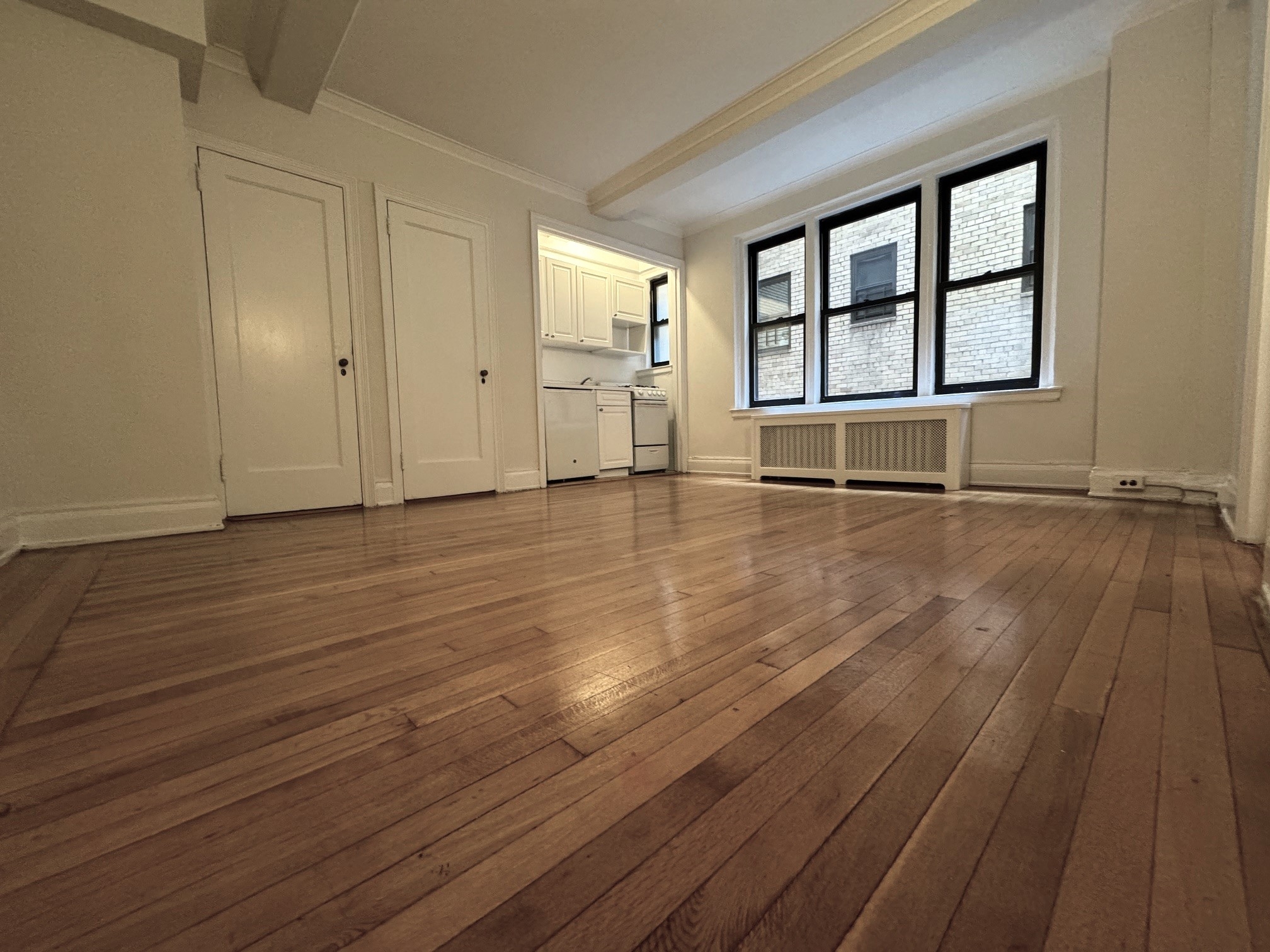 405 East 54th Street 7-H, Sutton Place, Midtown East, NYC - 1 Bathrooms  
2 Rooms - 