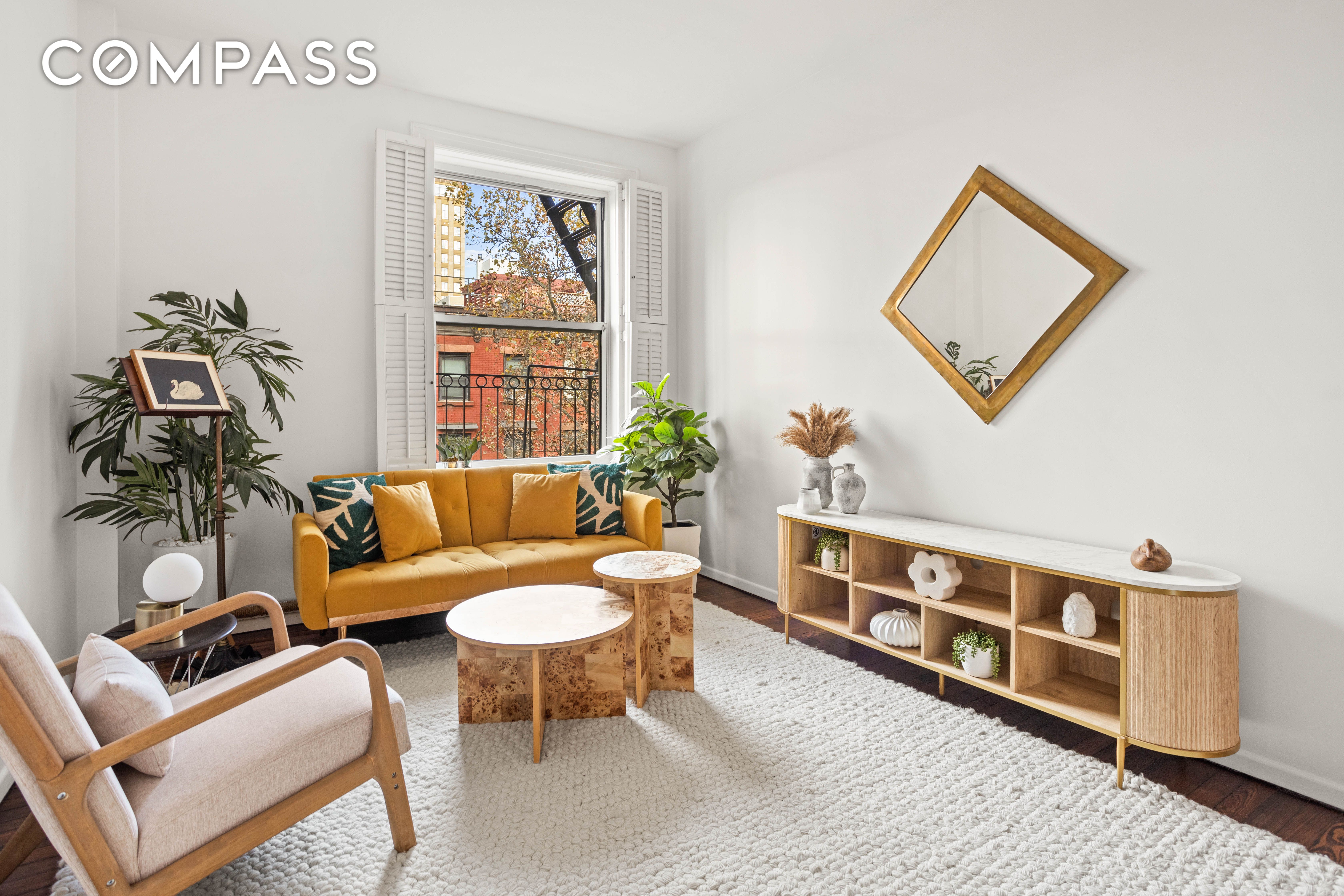 210 East 17th Street 4B, Gramercy Park, Downtown, NYC - 2 Bedrooms  
1 Bathrooms  
5 Rooms - 